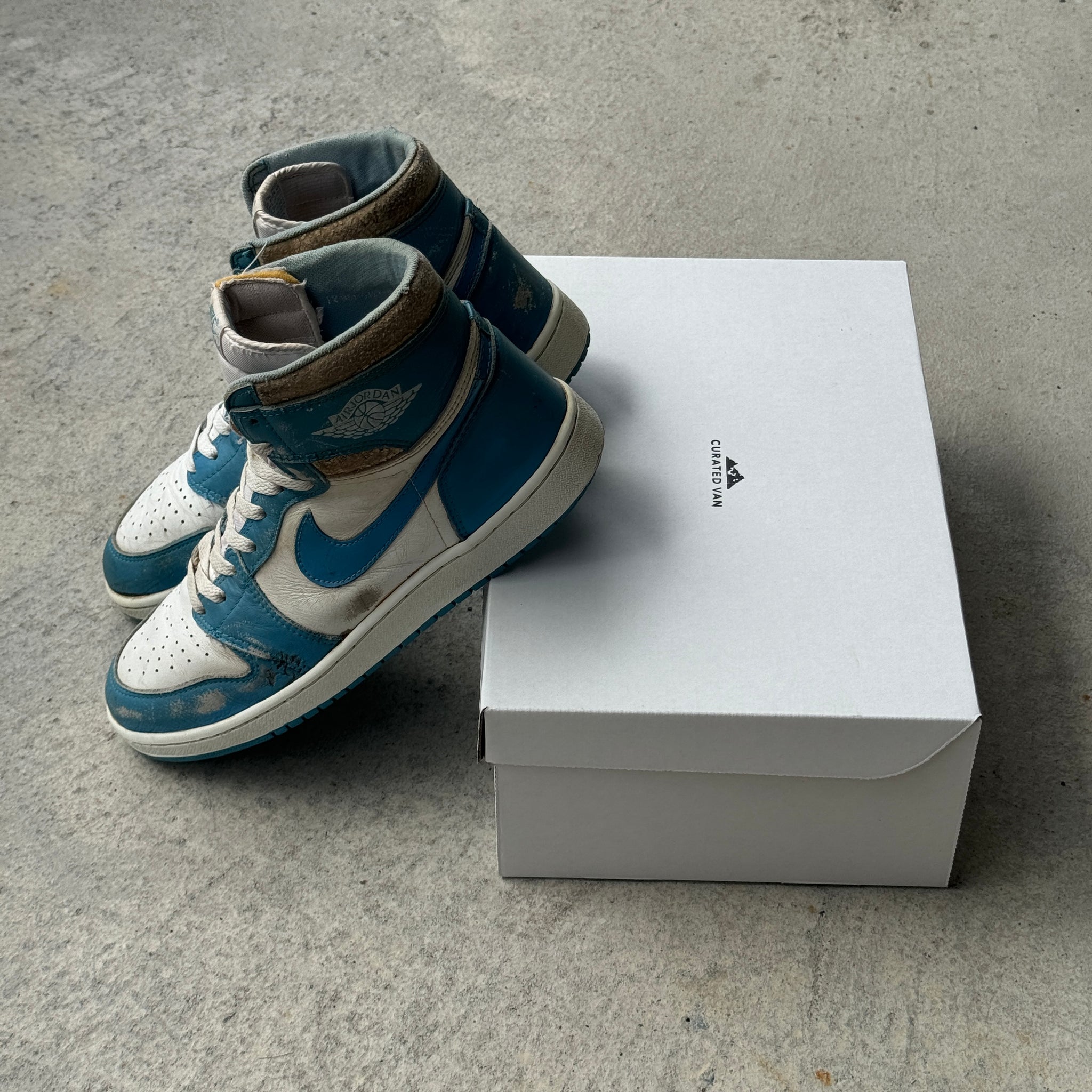 12 US - JORDAN 1 CAROLINA BLUE 1985