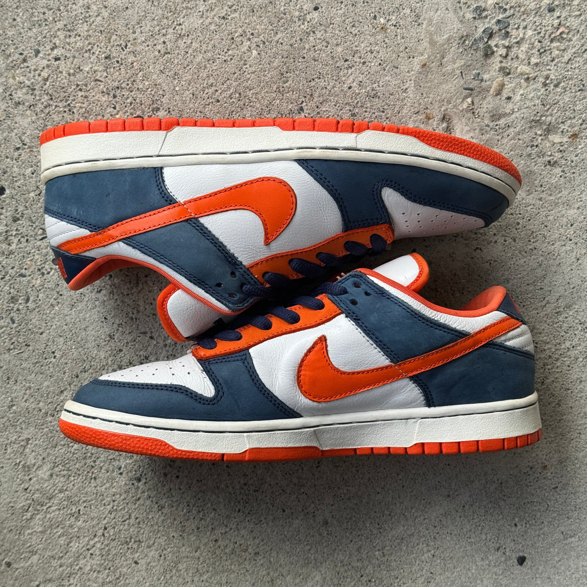9 US - NIKE SB DUNK LOW BRONCOS 2003