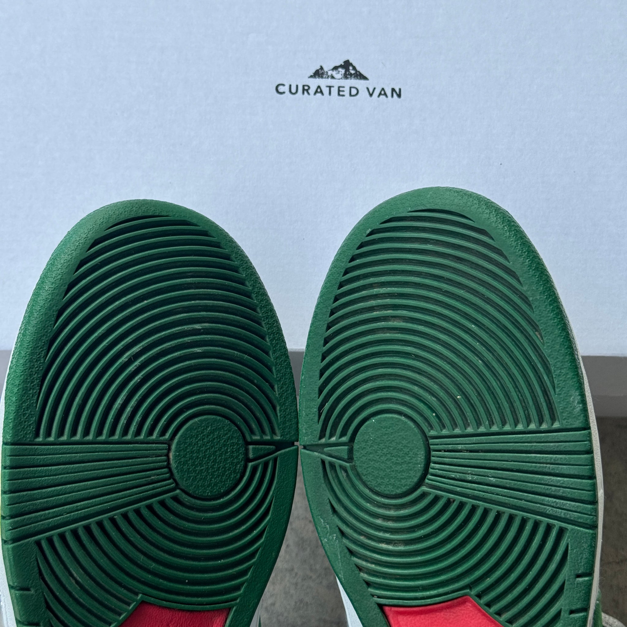 8.5 US - NIKE SB DUNK HIGH CONCEPTS UGLY CHRISTMAS SWEATER 2013