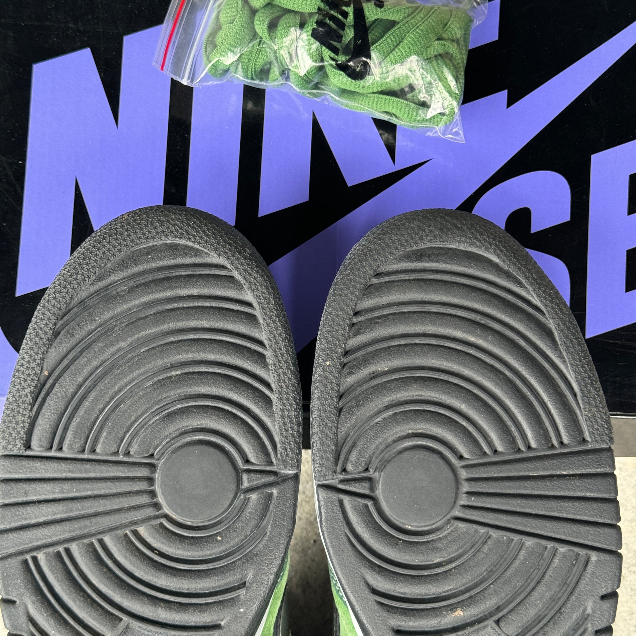 12 US - NIKE SB DUNK HIGH BRUT W BOX 2007
