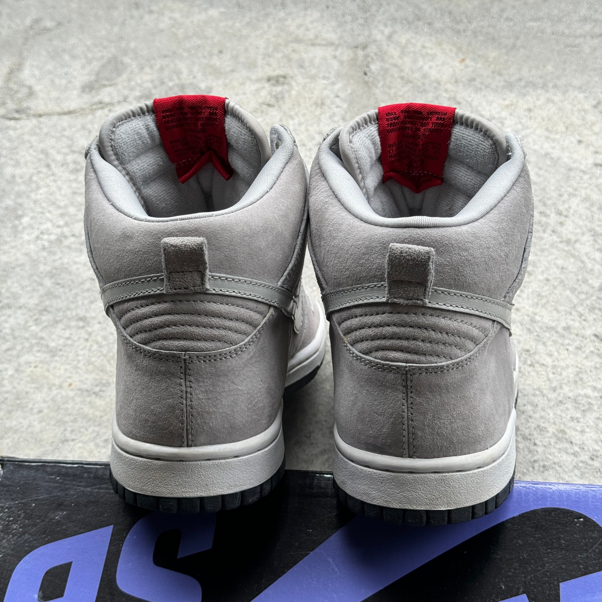 6.5 US - NIKE SB DUNK HIGH PEEWEE HERMAN W BOX