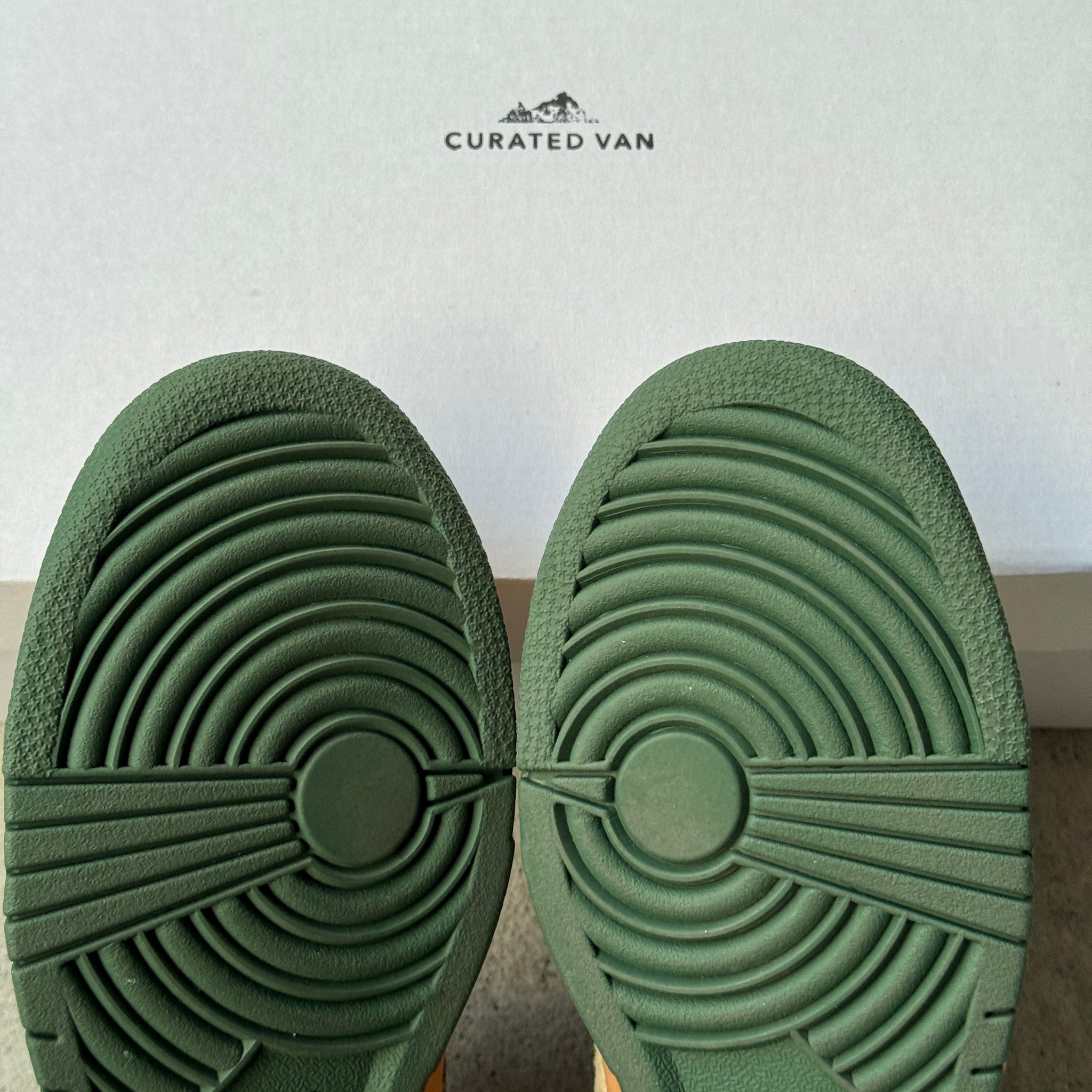 9 US - NIKE SB DUNK LOW BONSAI HEMP SAMPLE 2004