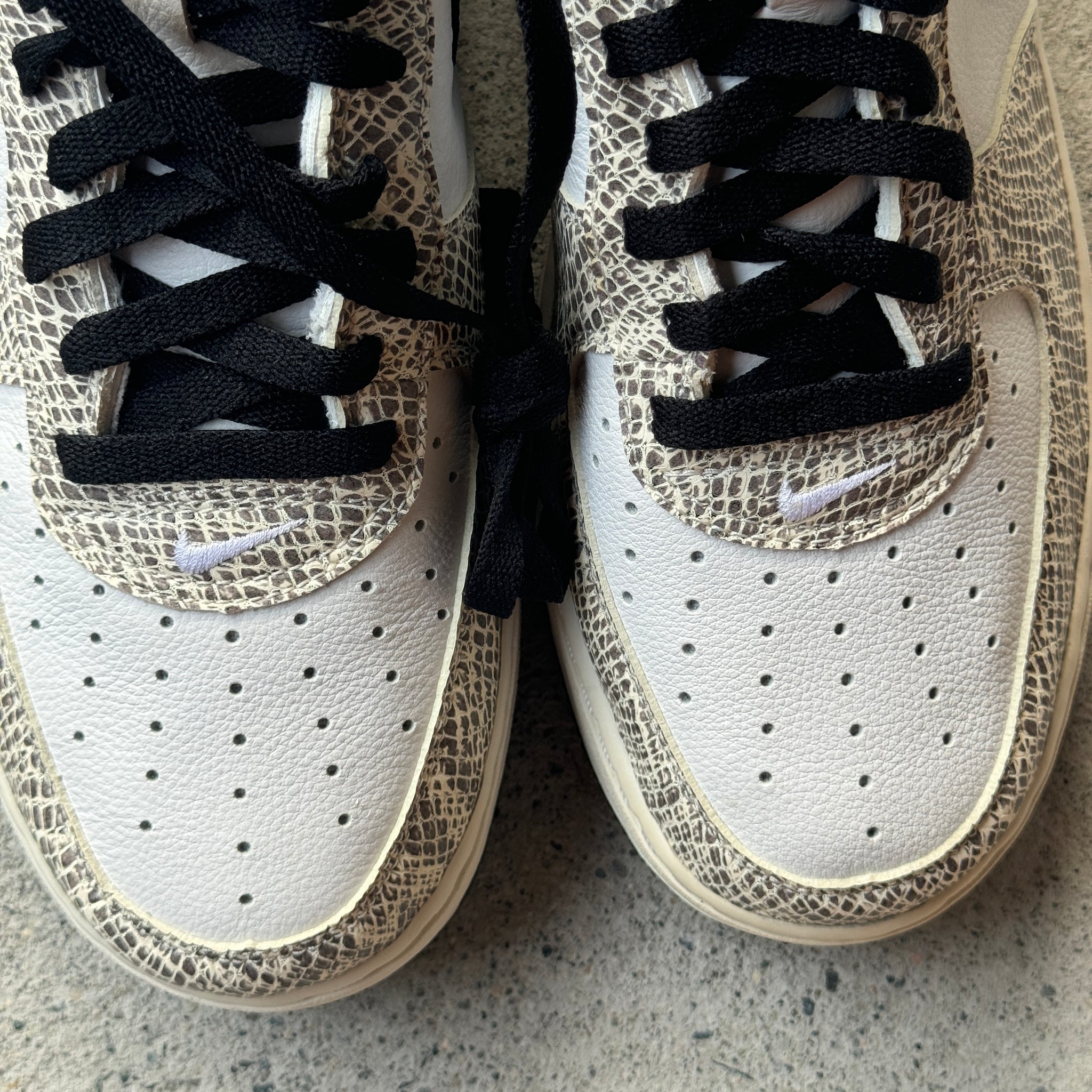 12 US - DS NIKE AIR FORCE 1 COCOA W BOX 2006
