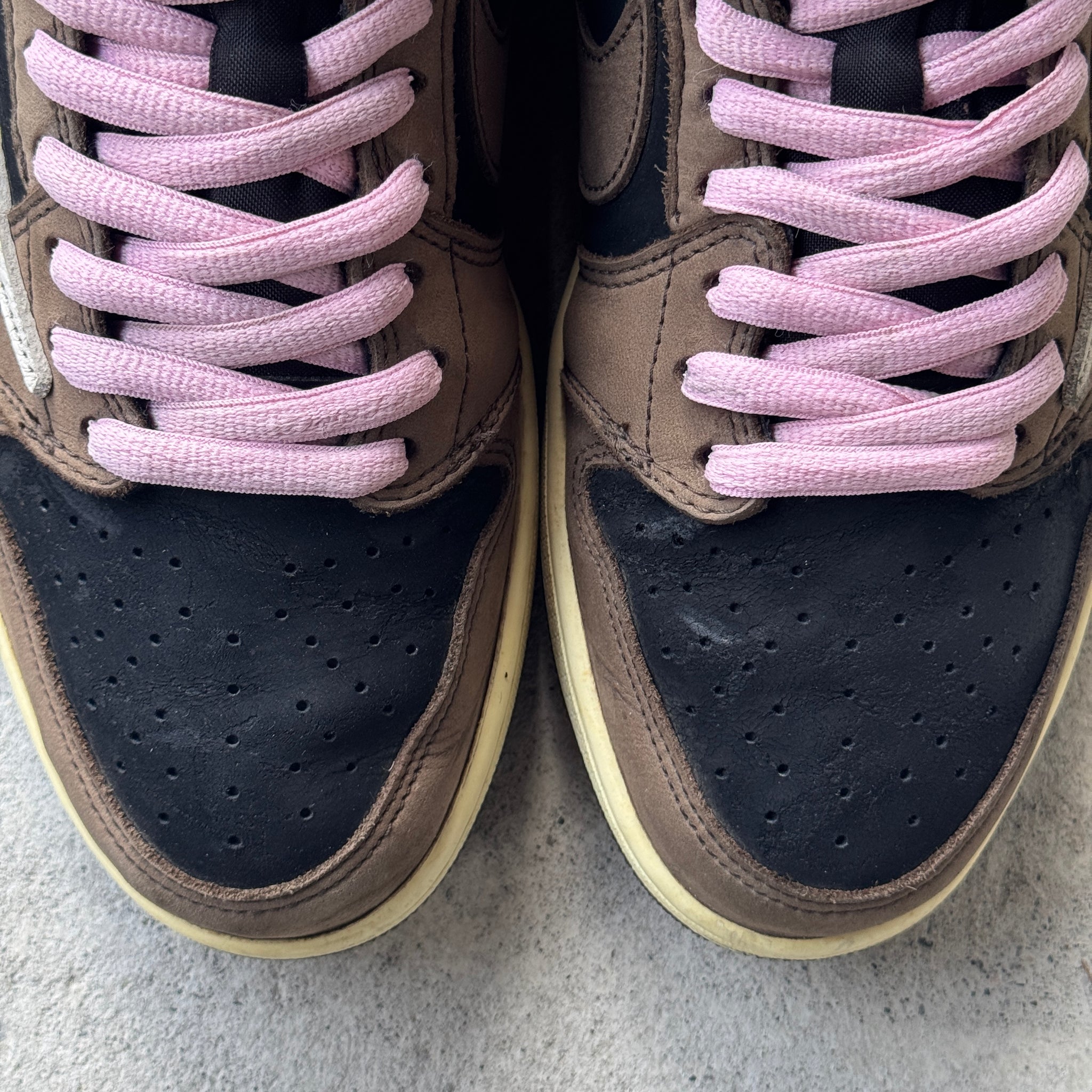 10 US - JORDAN 1 LOW TRAVIS SCOTT MOCHA 2019