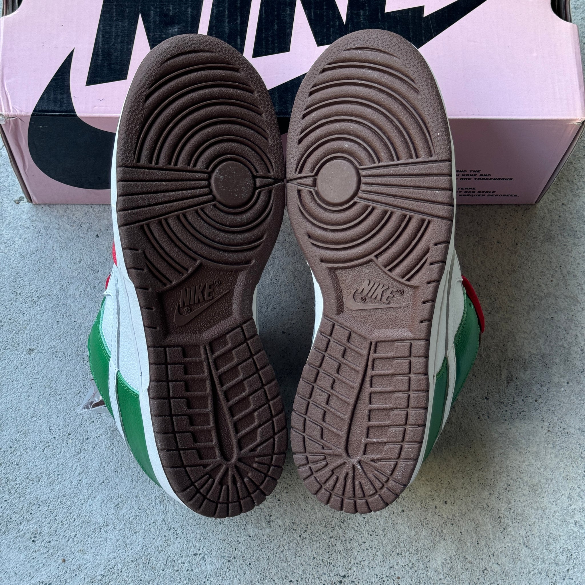 8 US - DS NIKE SB DUNK LOW CINCO DE MAYO W BOX 2005