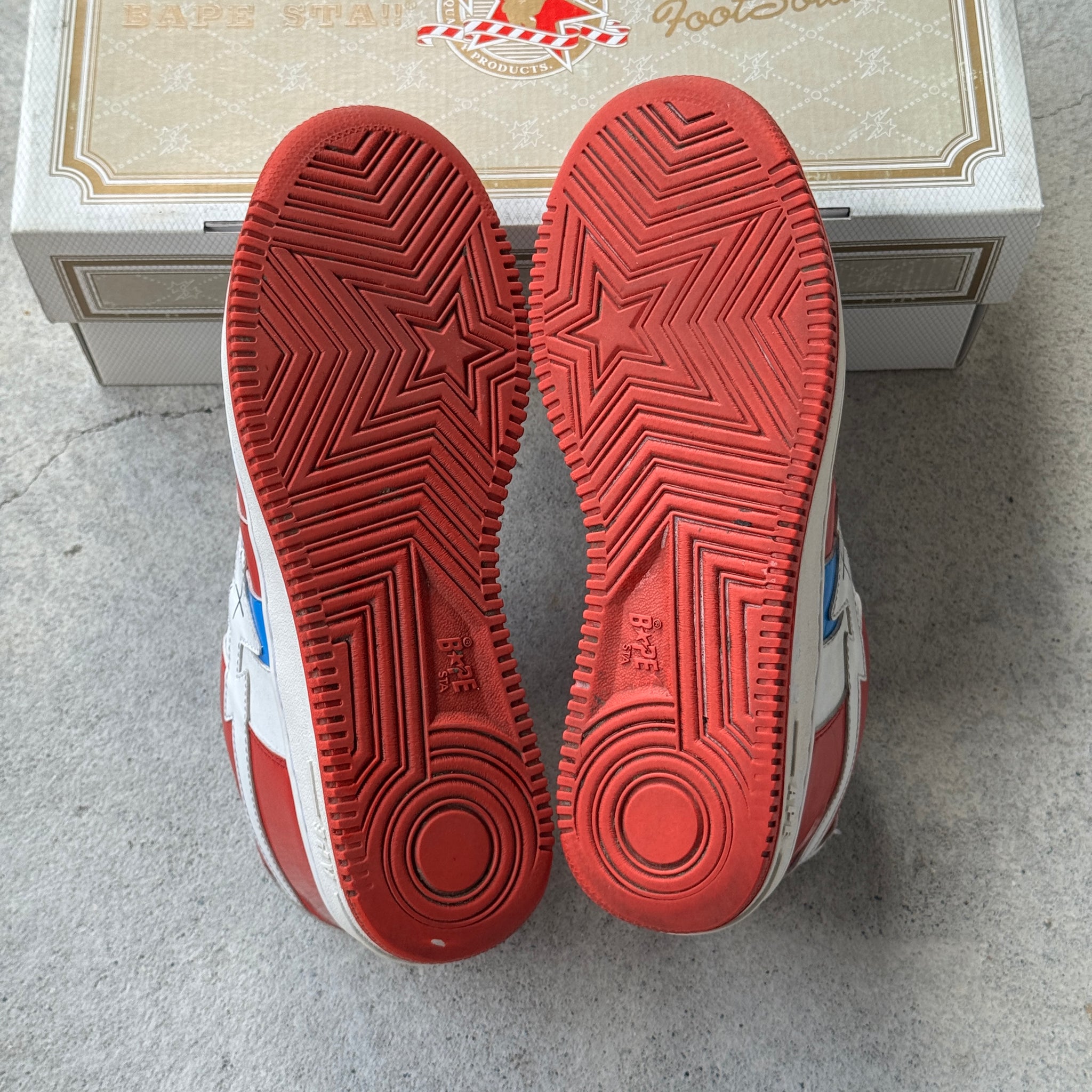 10 US - BAPESTA FS-001 KAWS CHOMPERS W BOX 2006