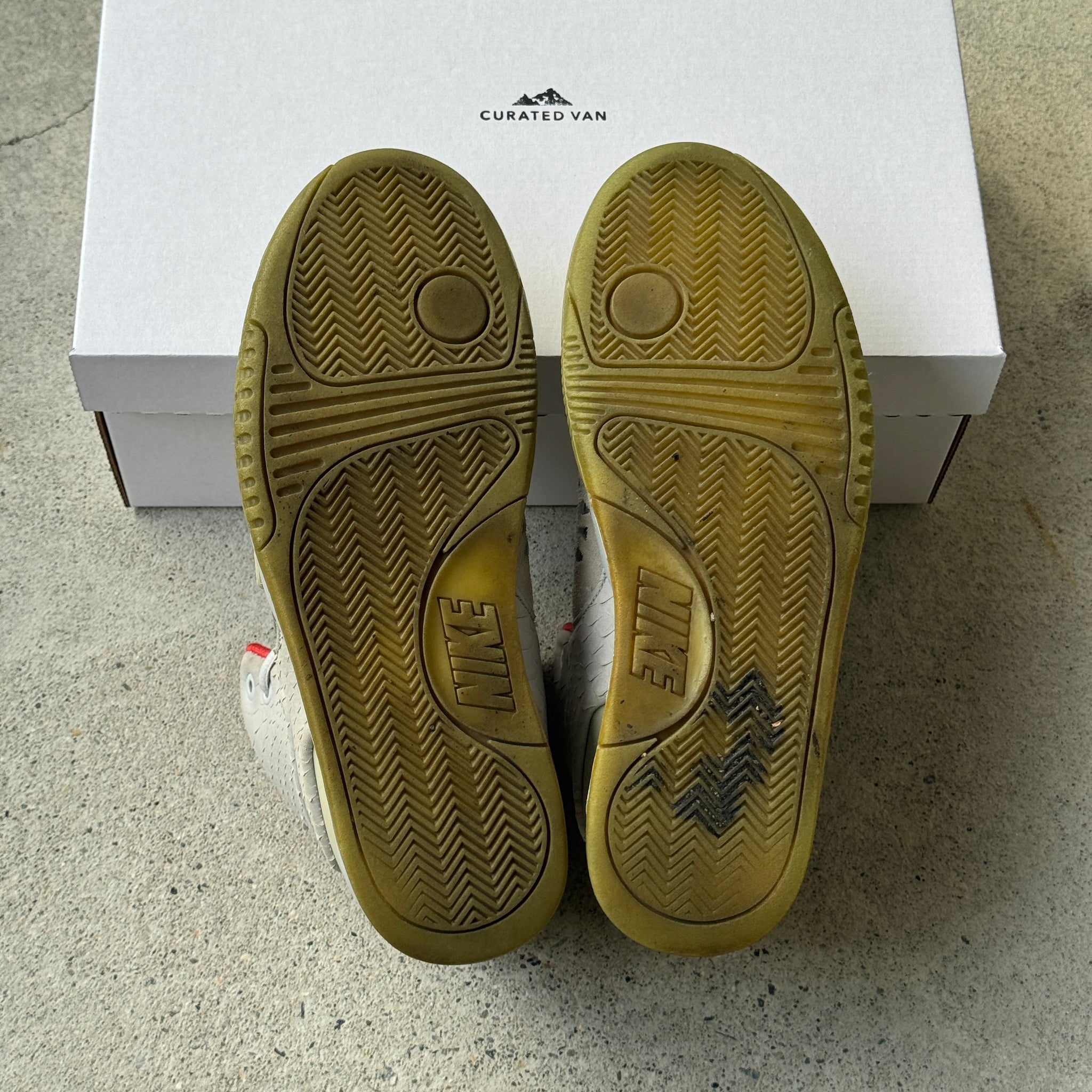 9 US - NIKE AIR YEEZY 2 PLATNIUM 2012