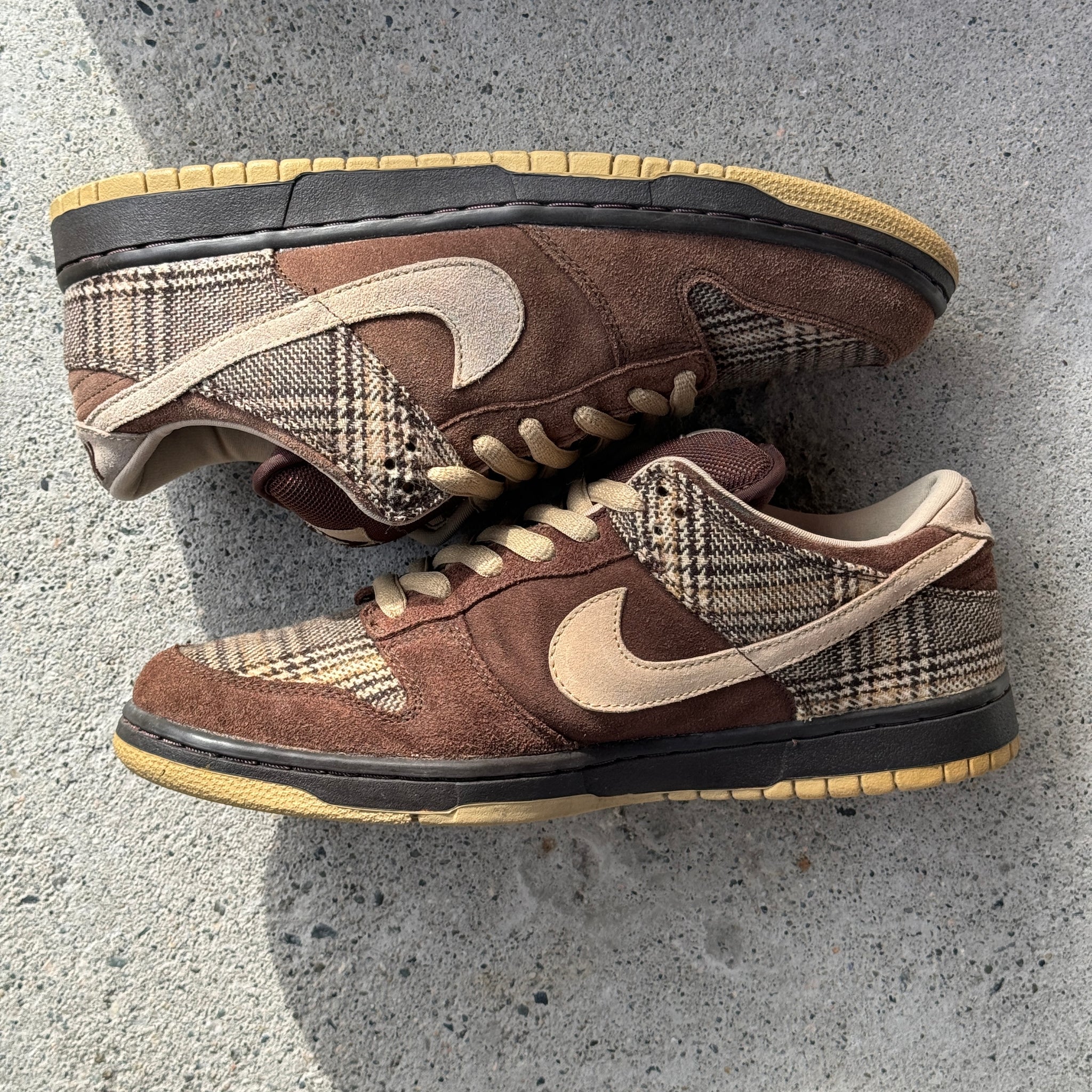11 US - NIKE SB DUNK LOW TWEED W BOX 2004
