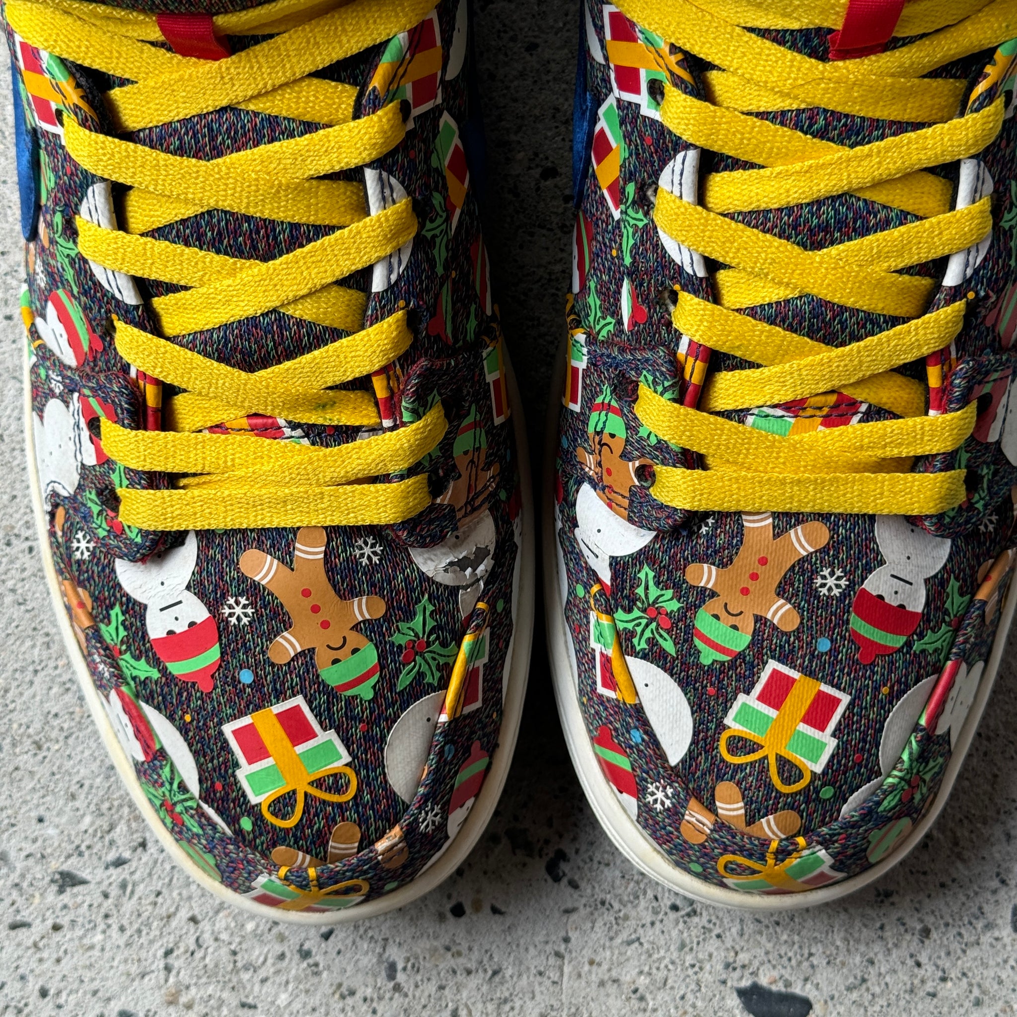 11 US - NIKE SB DUNK HIGH CONCEPTS UGLY CHRISTMAS SWEATER 2017