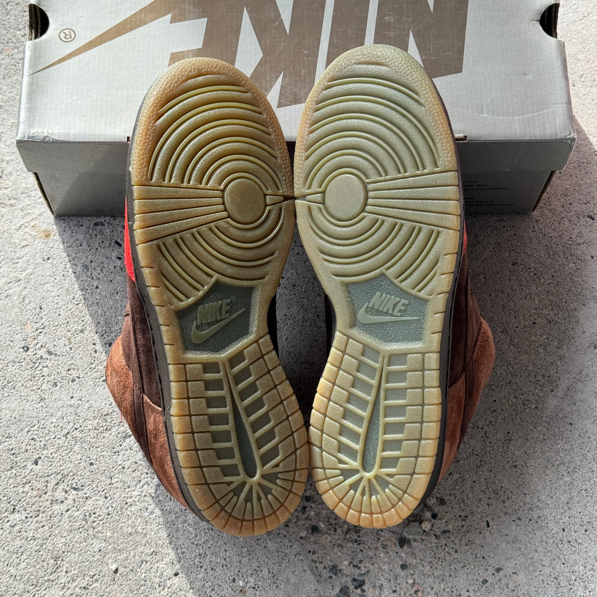 10 US - DS NIKE SB DUNK LOW BISON W BOX 2003