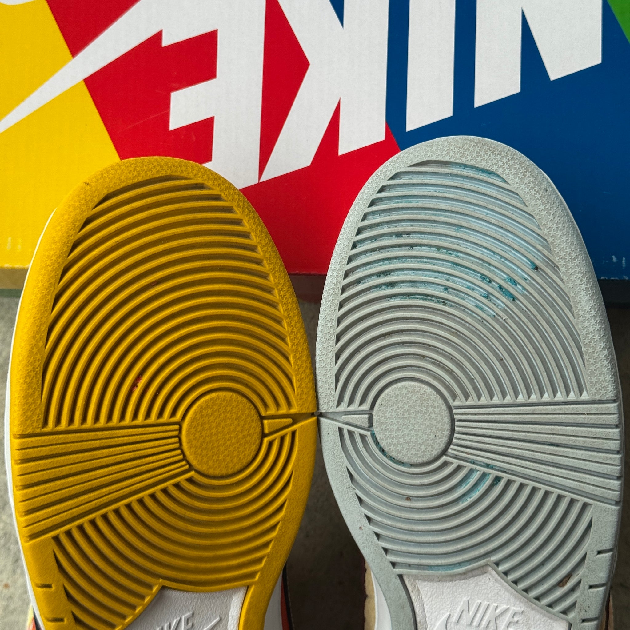 11.5 US - NIKE SB DUNK LOW STREETHAWKER W BOX 2021