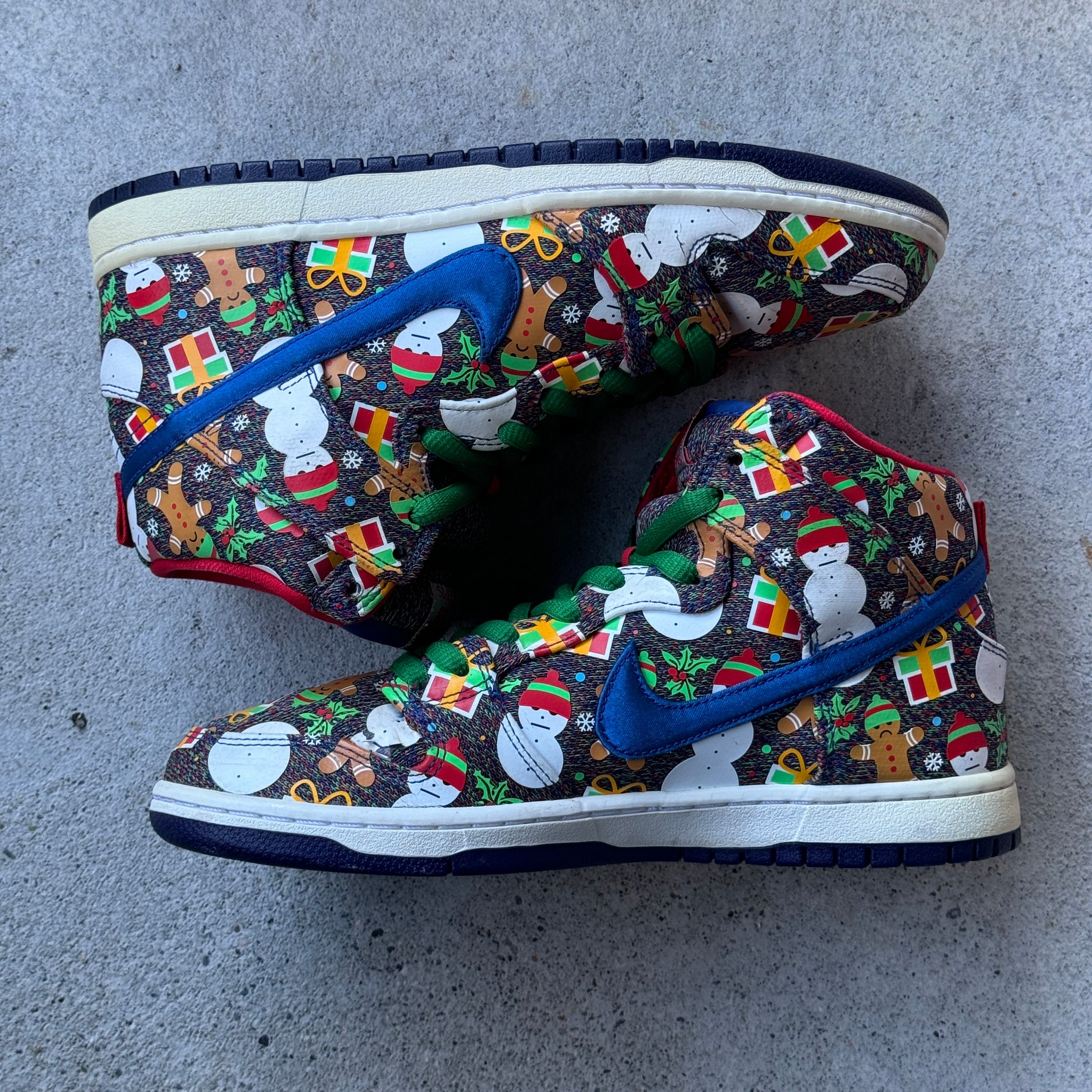 8.5 US - NIKE SB DUNK HIGH CONCEPTS UGLY CHRISTMAS SWEATER W BOX 2017