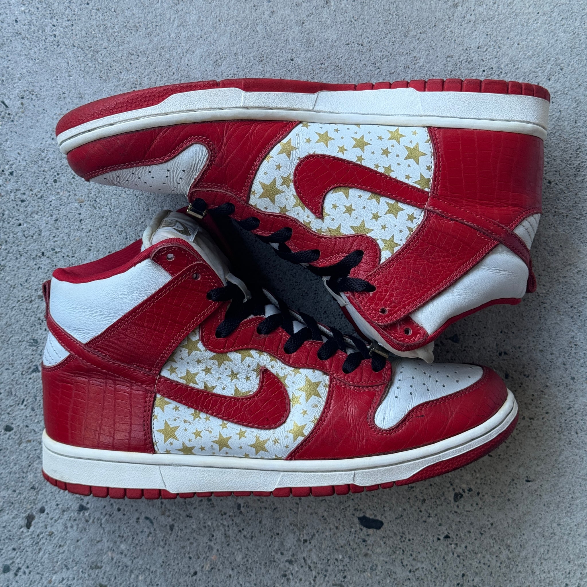 9.5 US - NIKE SB DUNK HIGH RED SUPREME STARS 2003