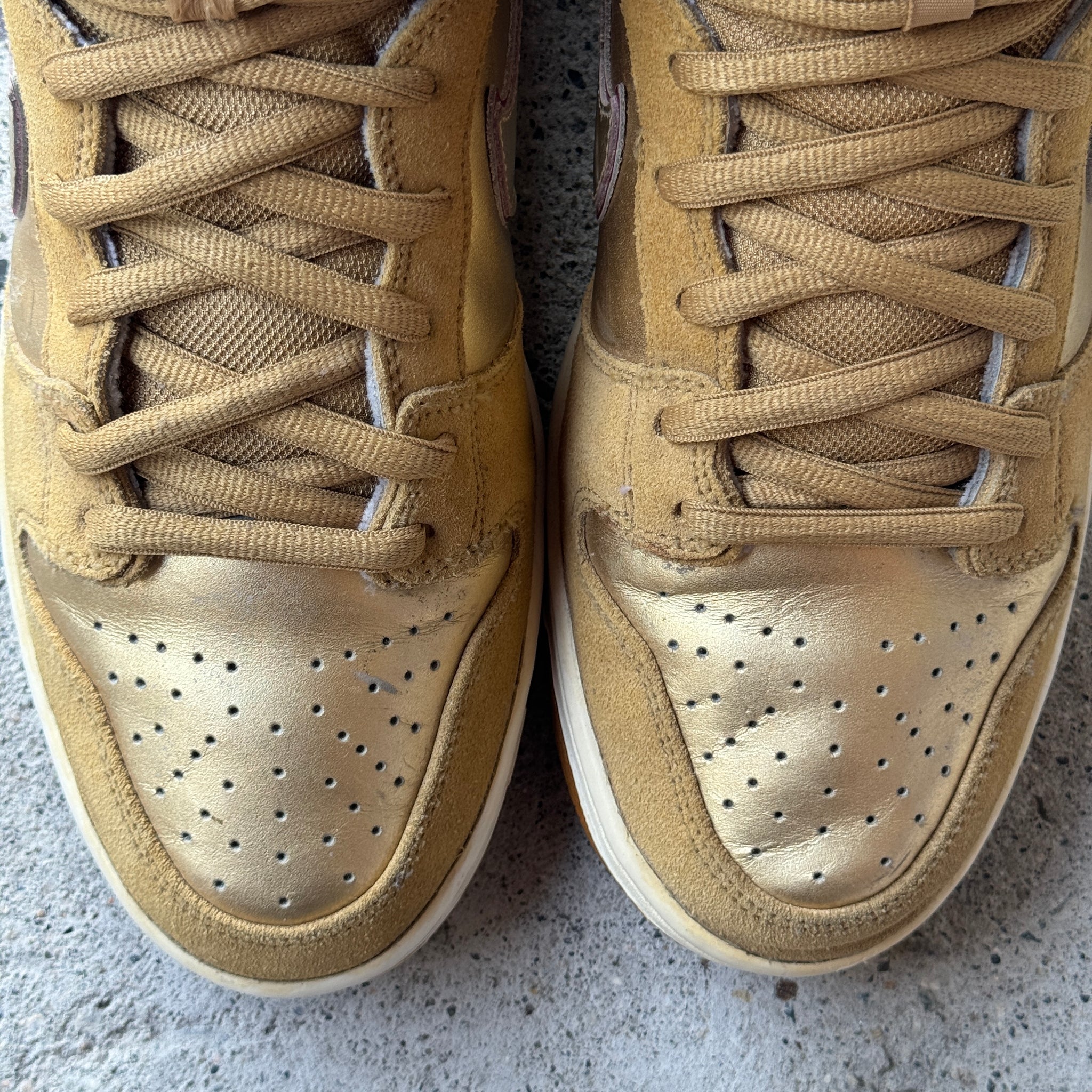 11.5 US - NIKE SB DUNK HIGH KOSTON THAI TEMPLE 2010