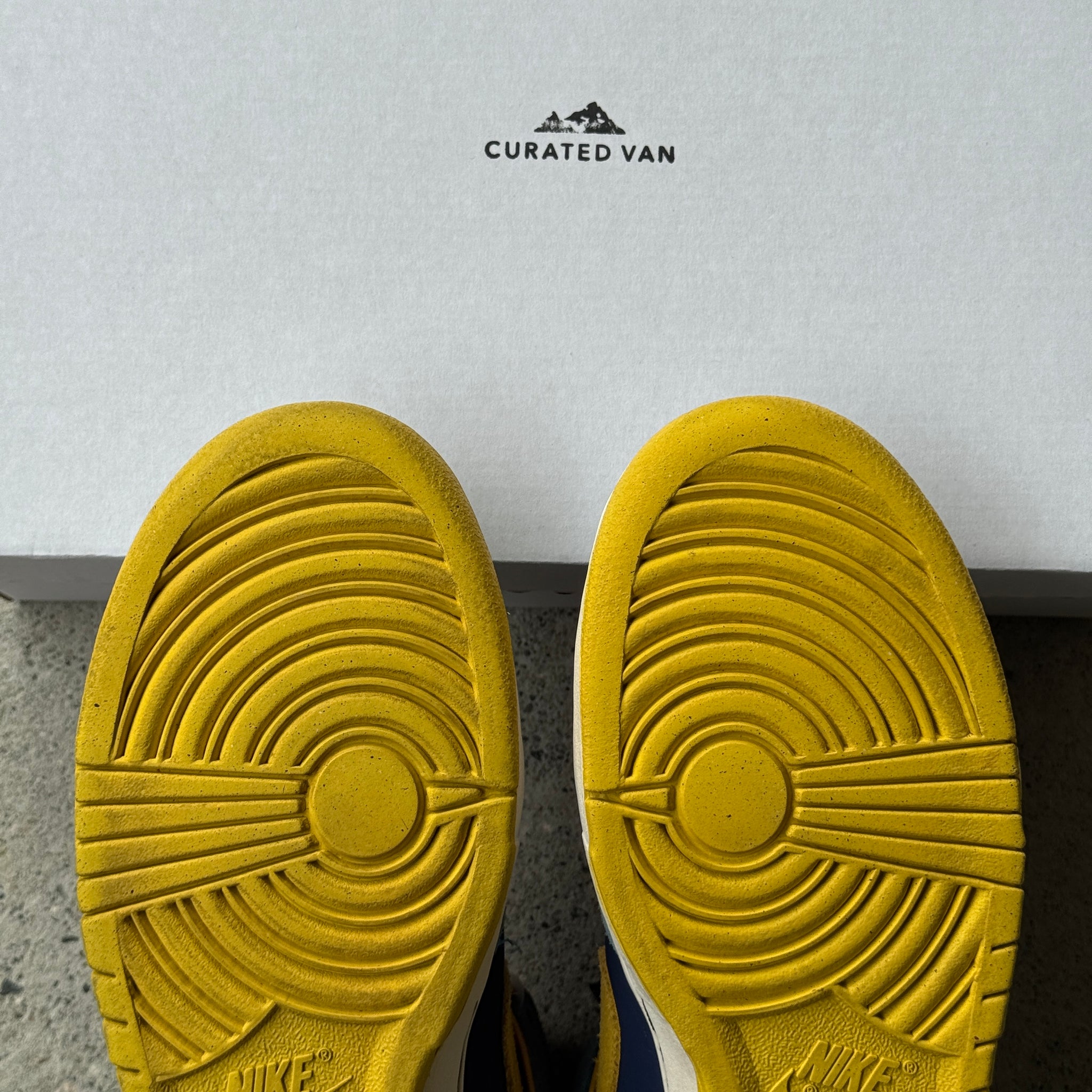 9.5 US - NIKE SB DUNK HIGH PACMAN 2009