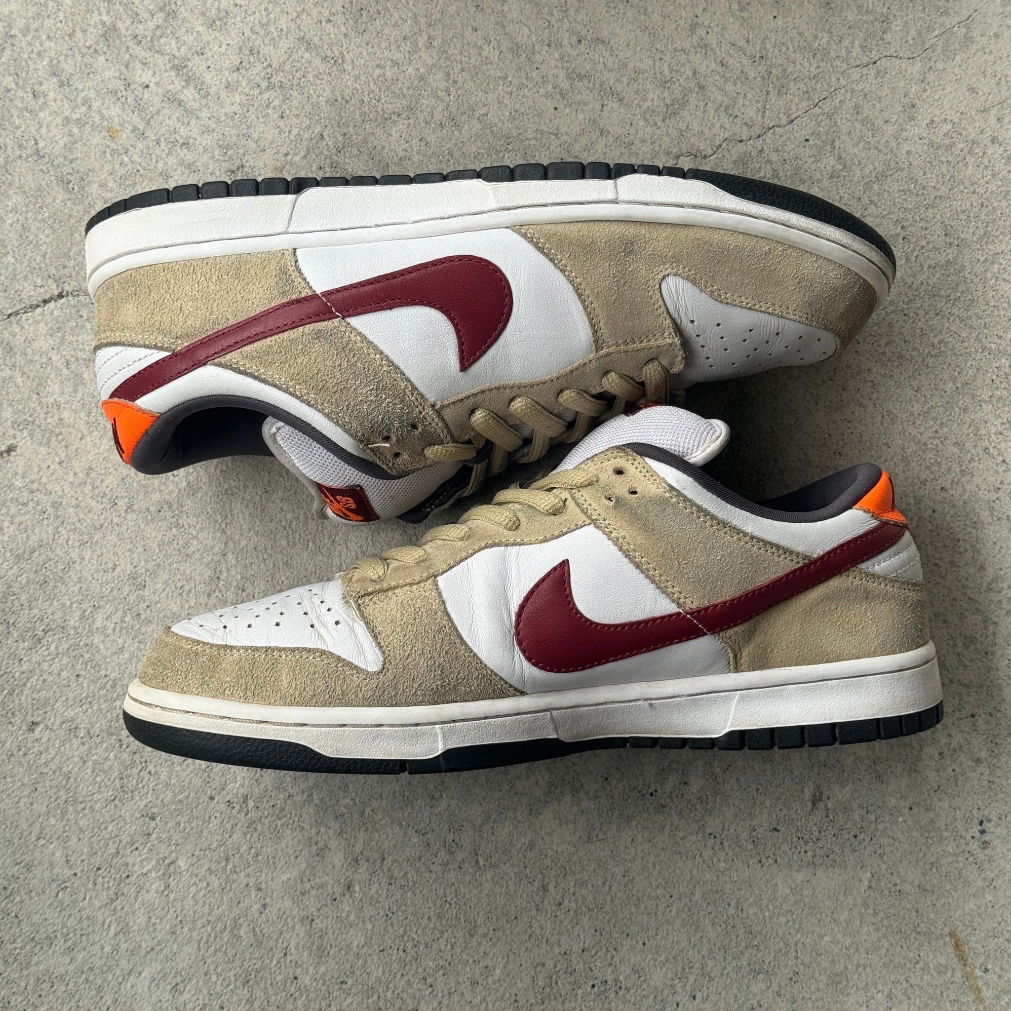 12 US - NIKE SB DUNK LOW VARSITY CRIMSON W BOX 2006