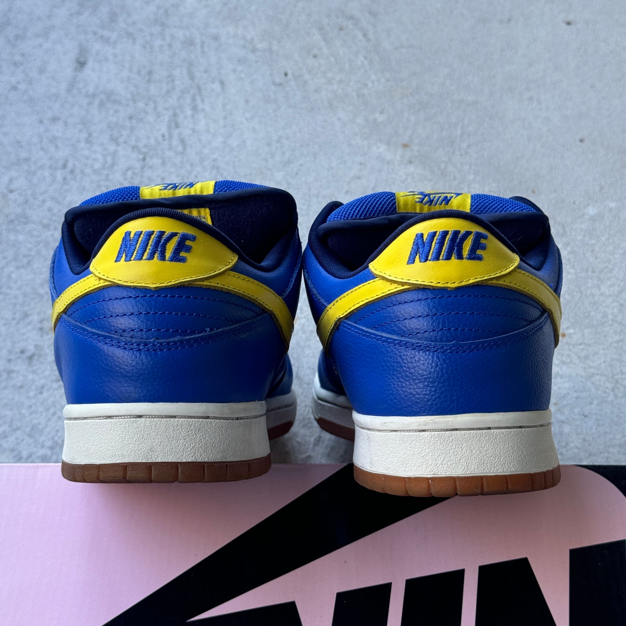 12 US - NIKE SB DUNK LOW BOCA JUNIORS W BOX 2005
