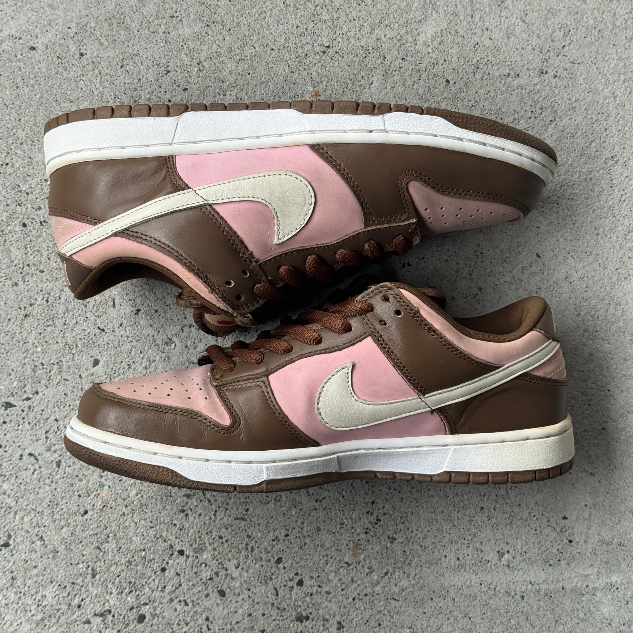 9 US - NIKE SB DUNK LOW STUSSY W BOX 2005