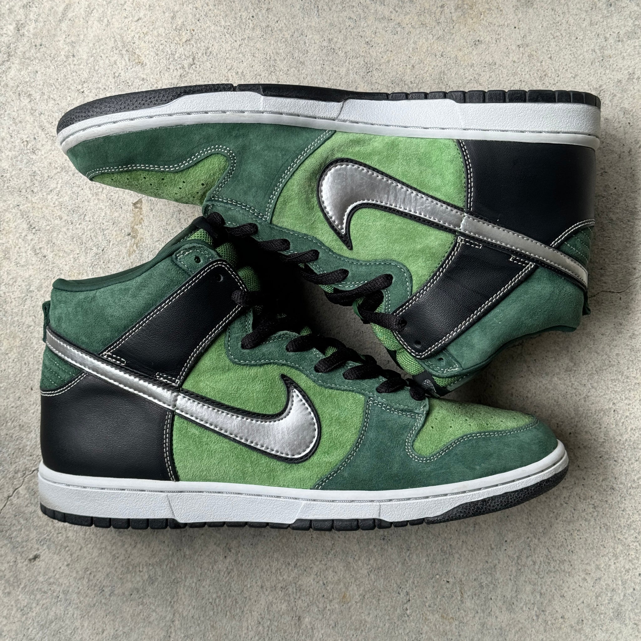12 US - NIKE SB DUNK HIGH BRUT W BOX 2007