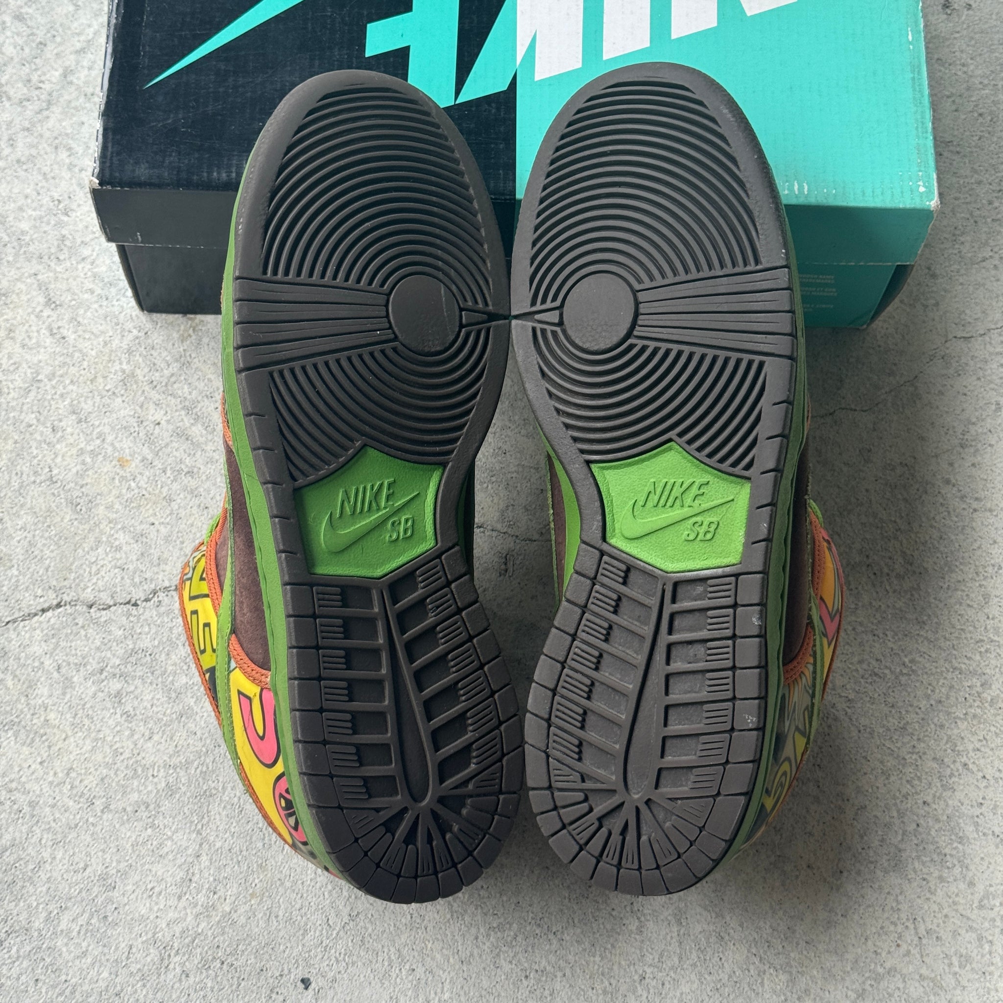 12 US - NIKE SB DUNK LOW DE LA SOUL W BOX 2015
