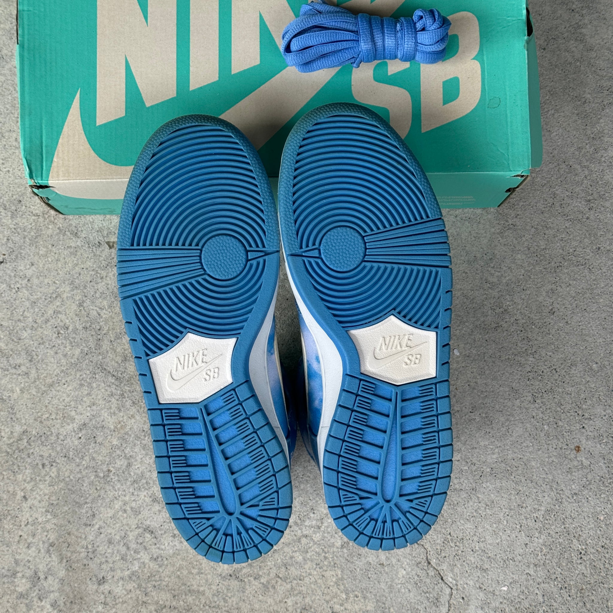 9 US - NIKE SB DUNK HIGH CLOUD W BOX 2015