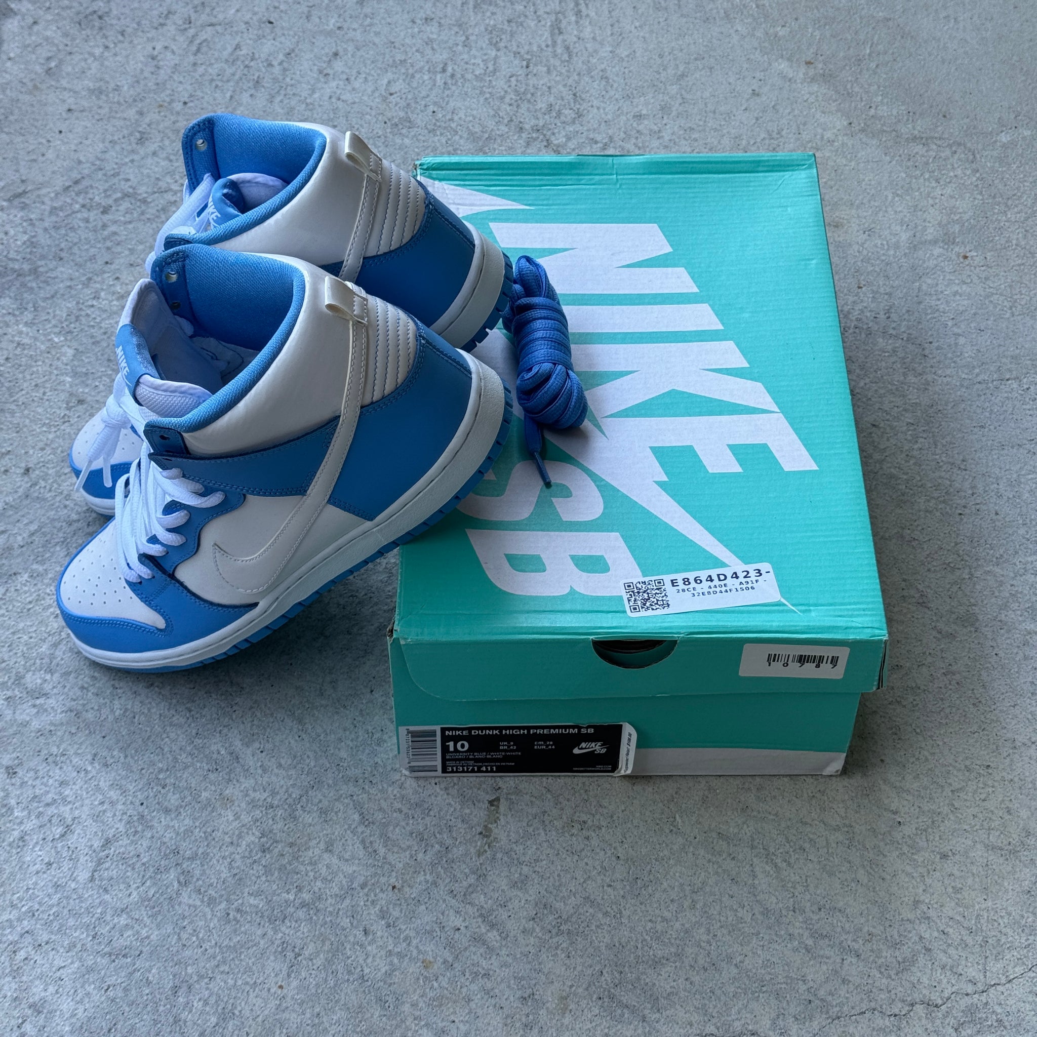 10 US - DS NIKE SB DUNK HIGH RIVALRY UNC W BOX 2014