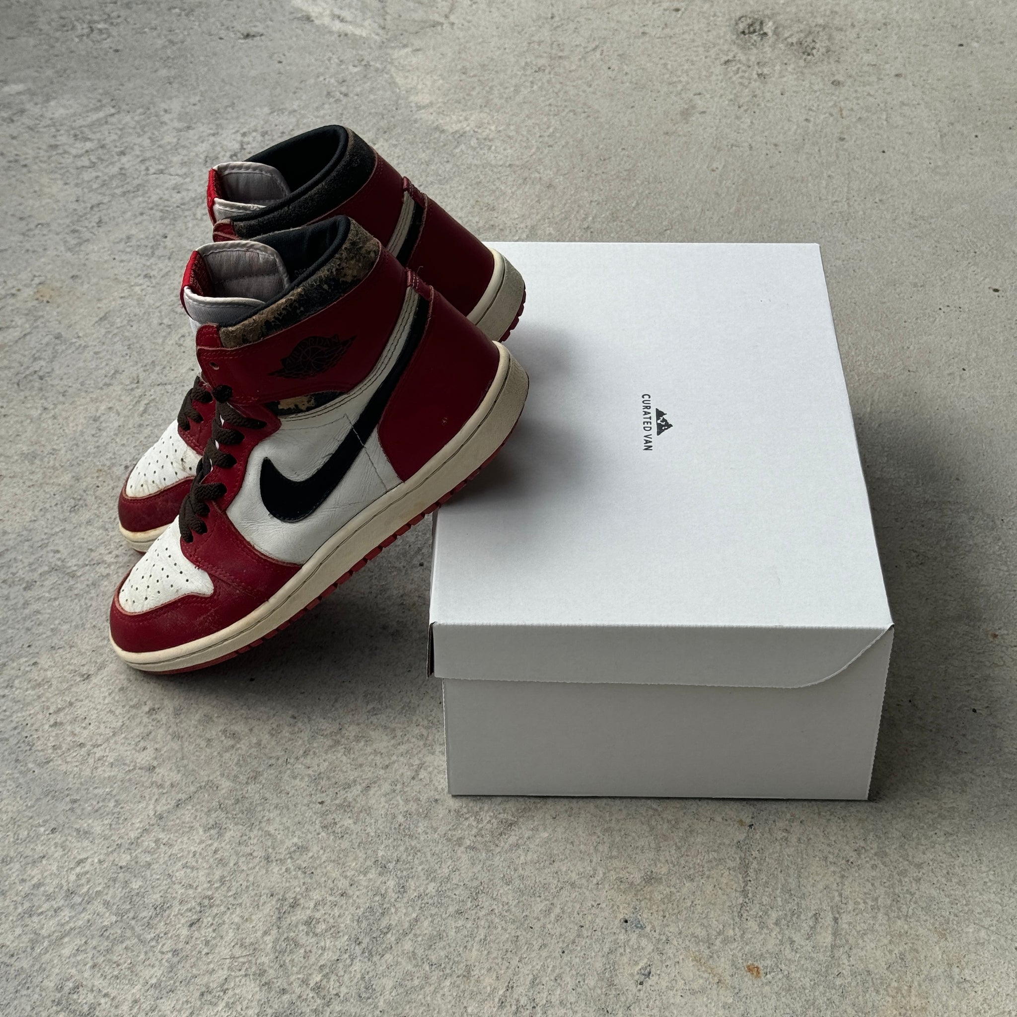 10 US - JORDAN 1 CHICAGO 1985