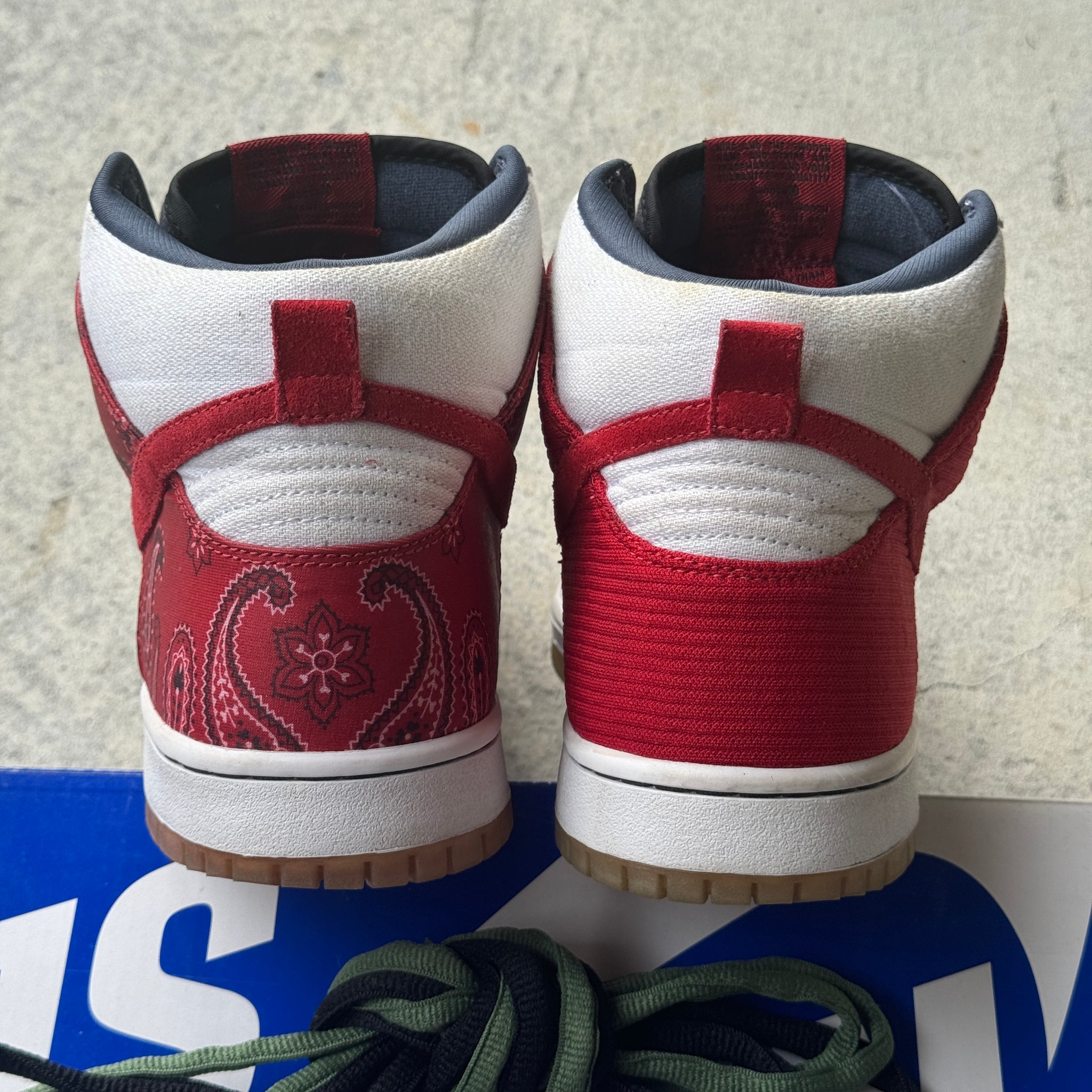 9 US - NIKE SB DUNK HIGH CHEECH N CHONG W BOX 2011