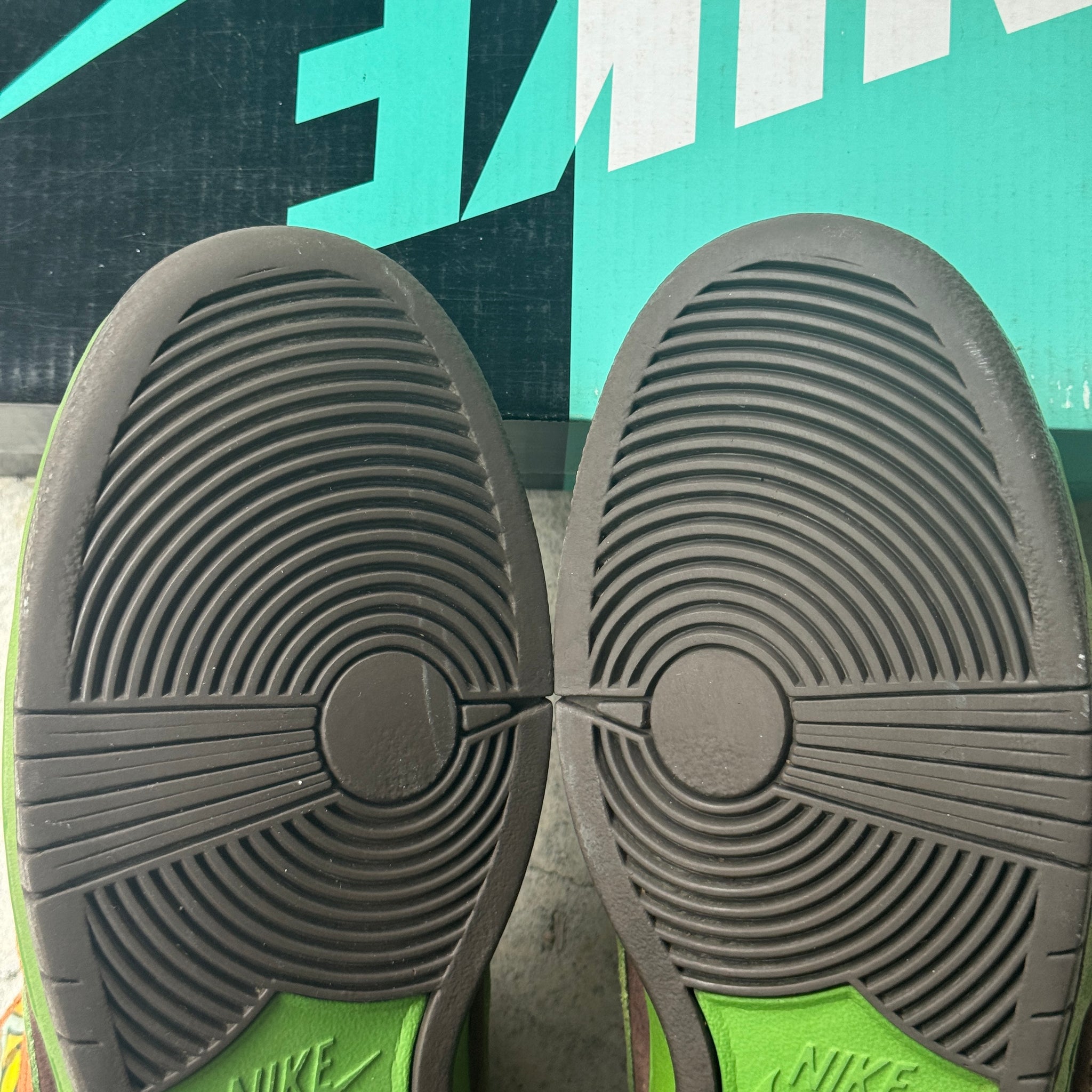 12 US - NIKE SB DUNK LOW DE LA SOUL W BOX 2015