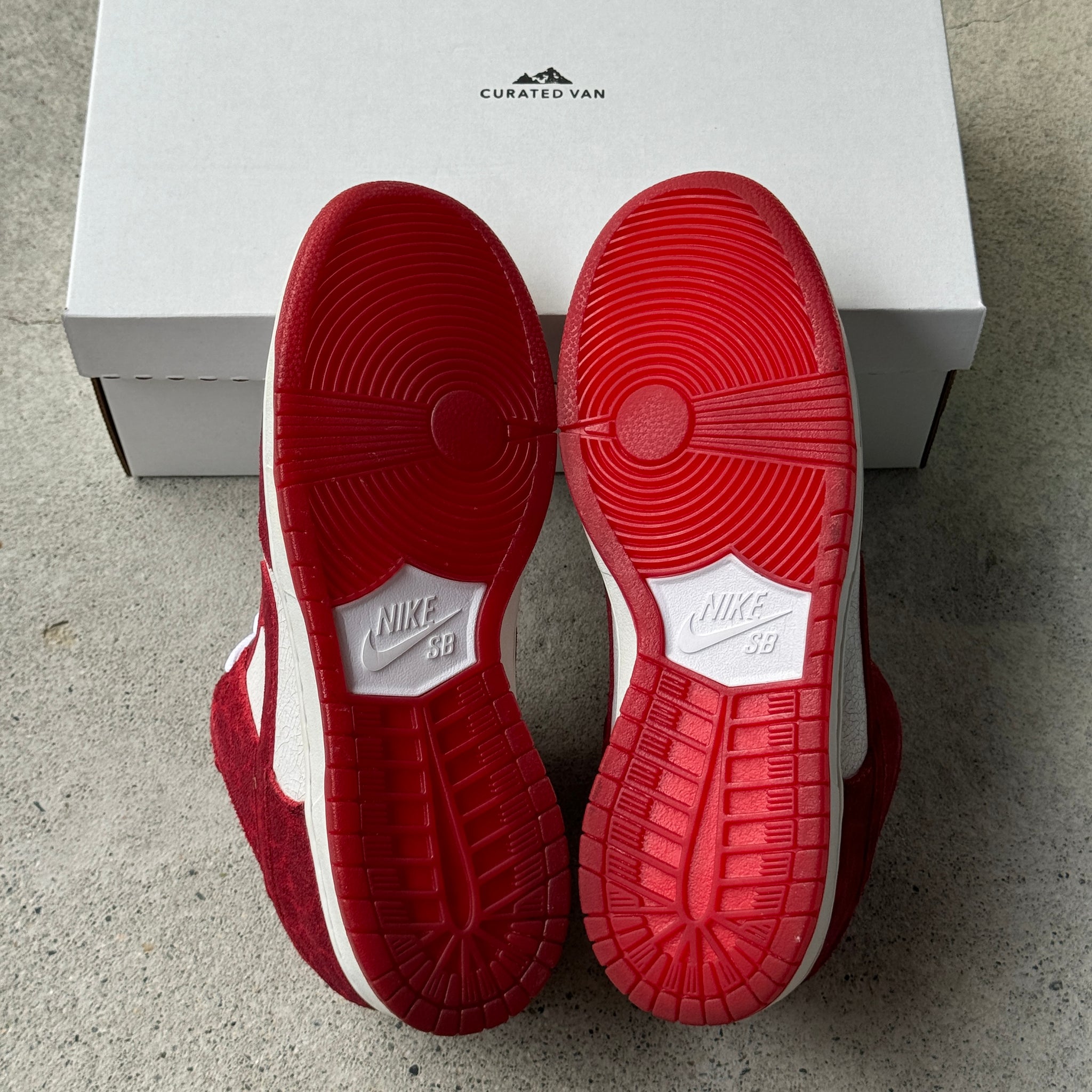 11 US - NIKE SB DUNK LOW VALENTINES 2014