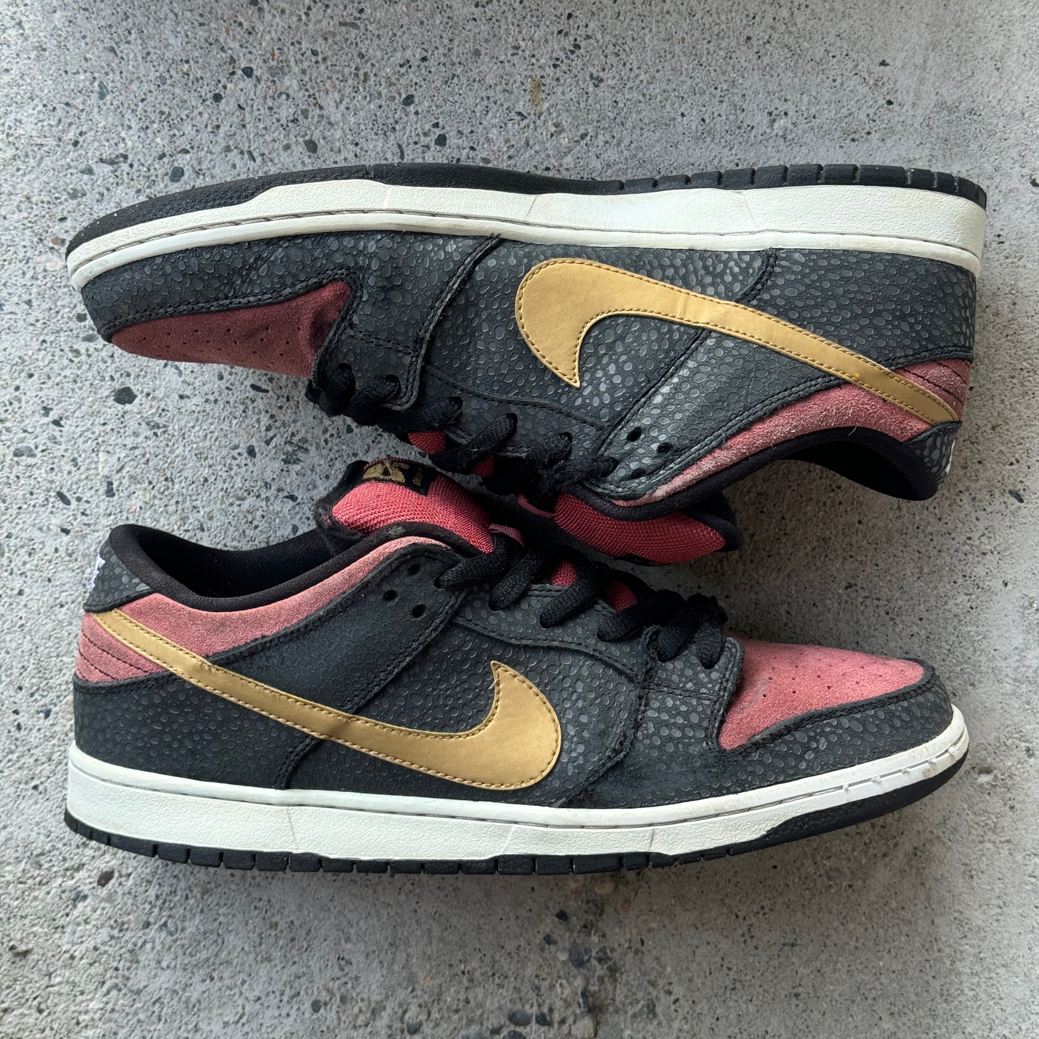 12 US - NIKE SB DUNK LOW WALK OF FAME W BOX 2013