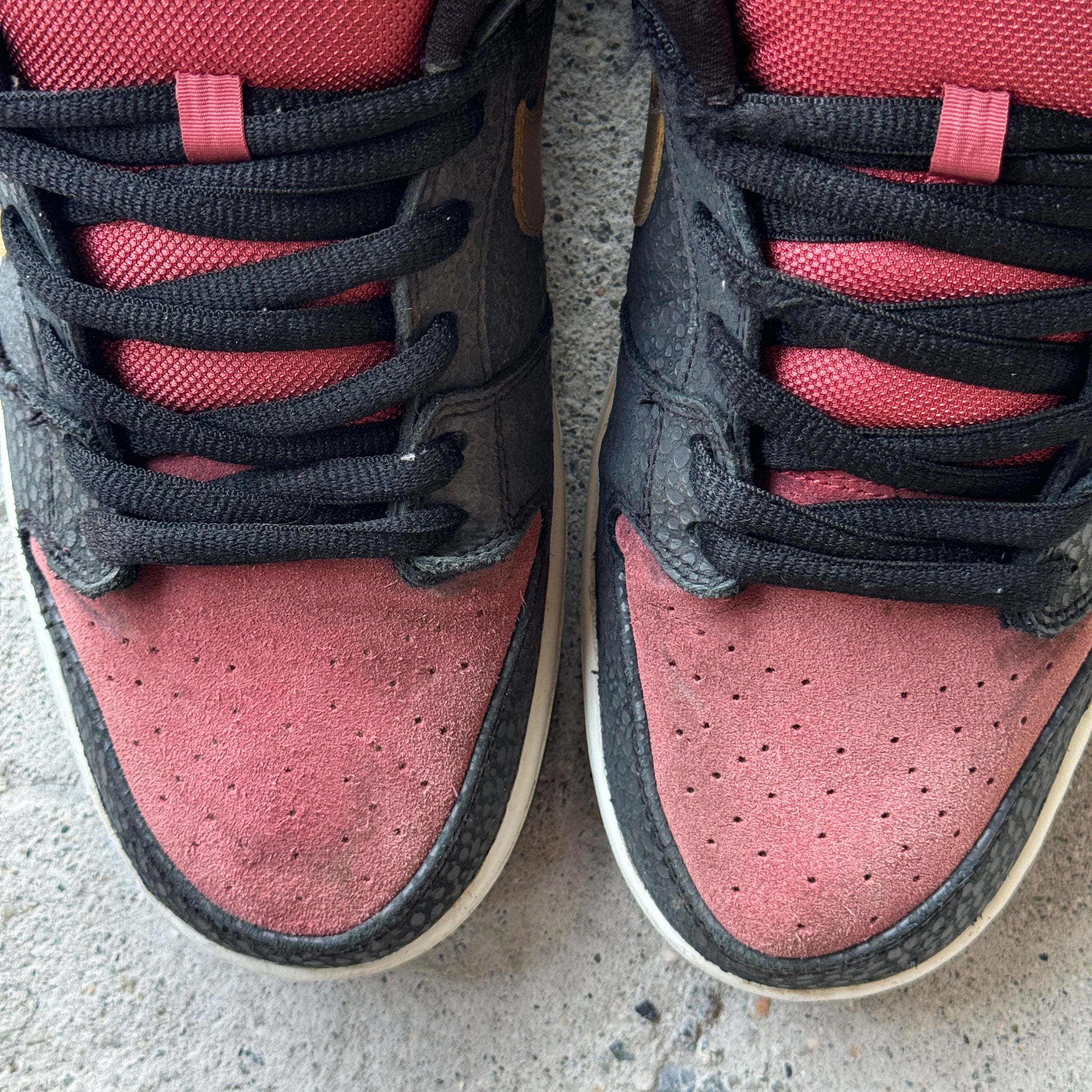 12 US - NIKE SB DUNK LOW WALK OF FAME W BOX 2013