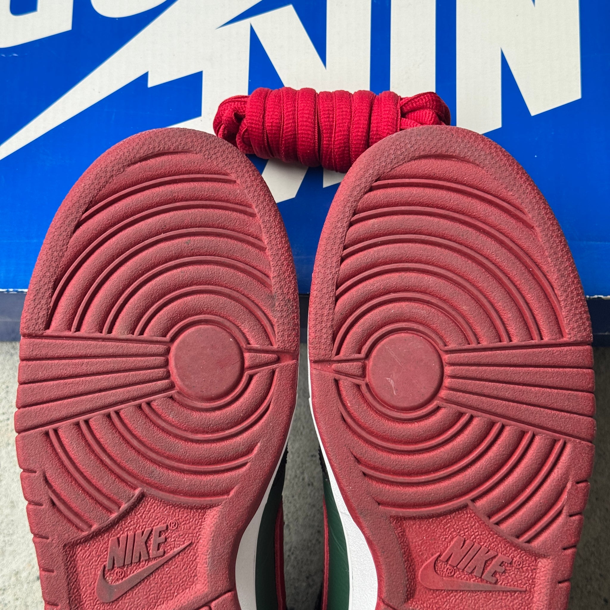 11US - NIKE SB DUNK HIGH GUCCI RESN W BOX