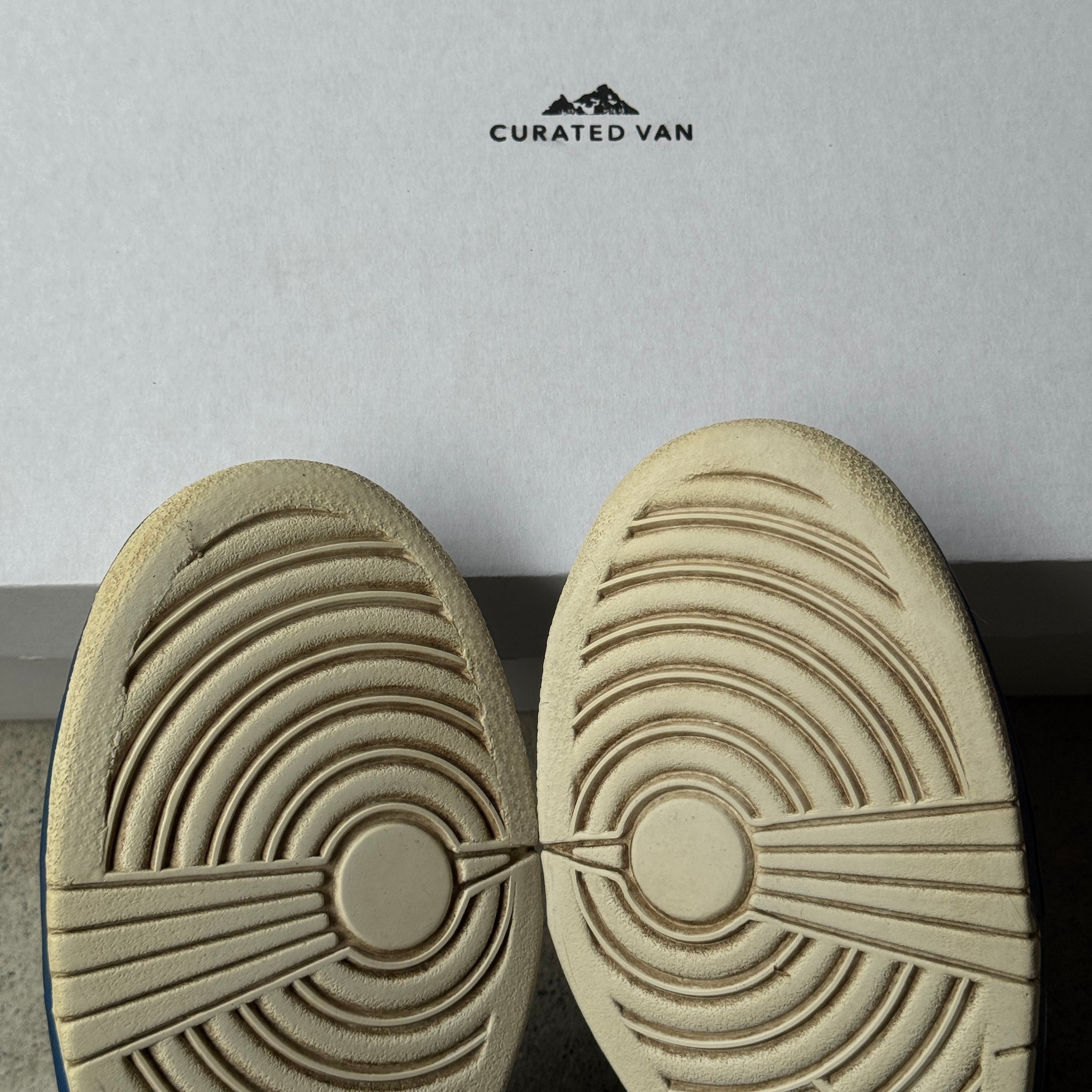 9 US - NIKE SB DUNK LOW MEDICOM 1 2004