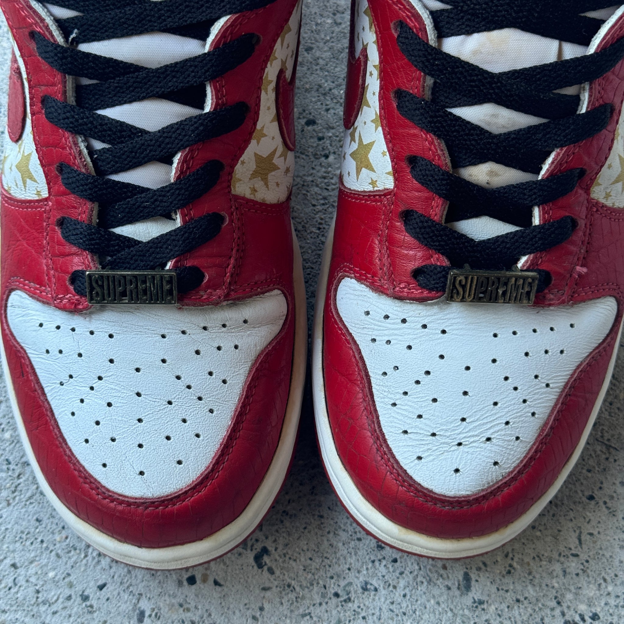 9.5 US - NIKE SB DUNK HIGH RED SUPREME STARS 2003
