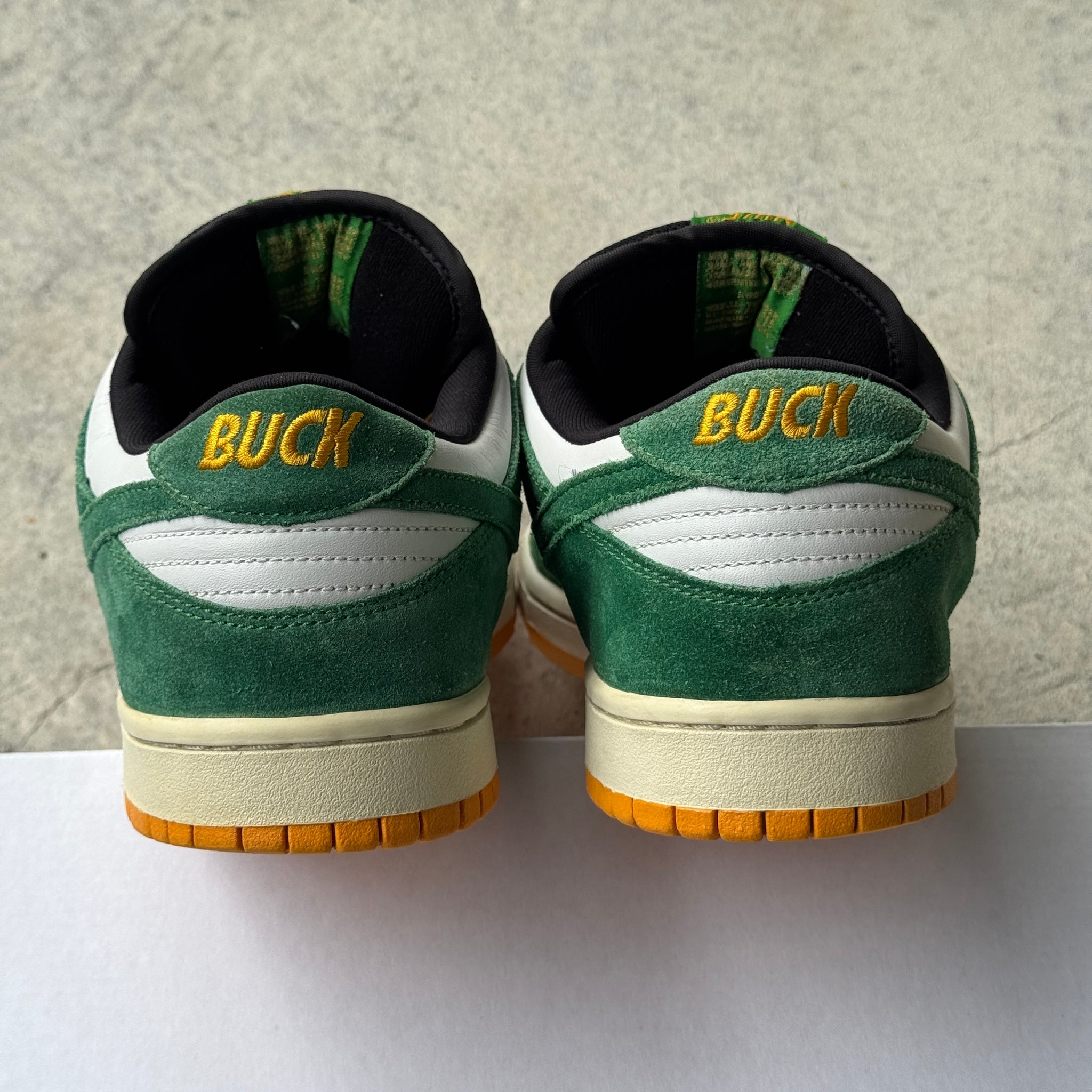 11 US - NIKE SB DUNK LOW BUCK 2004