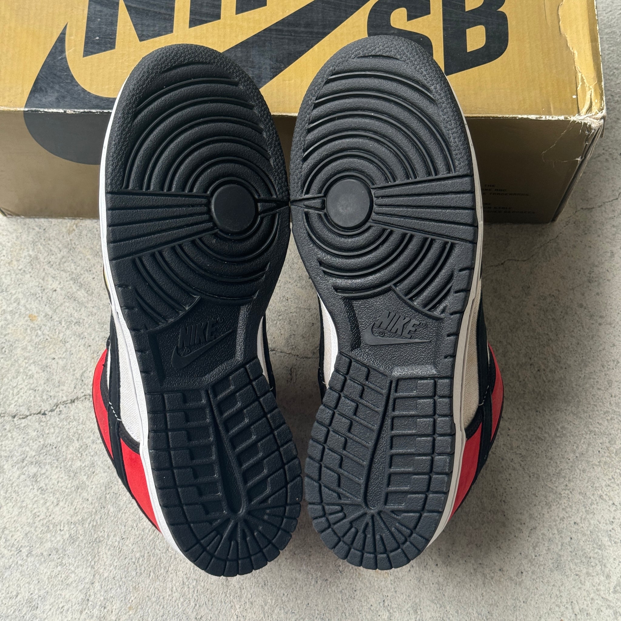 10 US - NIKE SB DUNK PIET MONDRIAN W BOX 2008