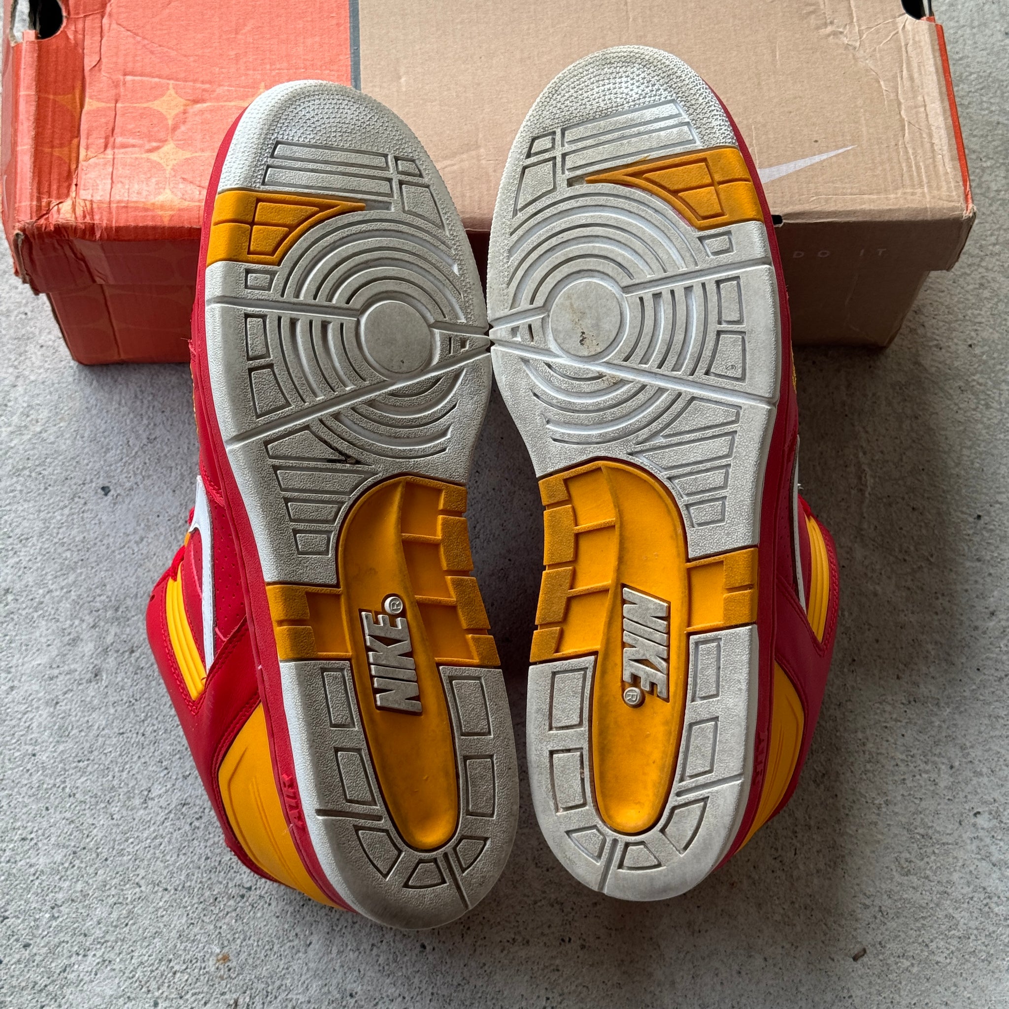 13 US - NIKE AIR FORCE 2 'THE DIRTY" W BOX 2002