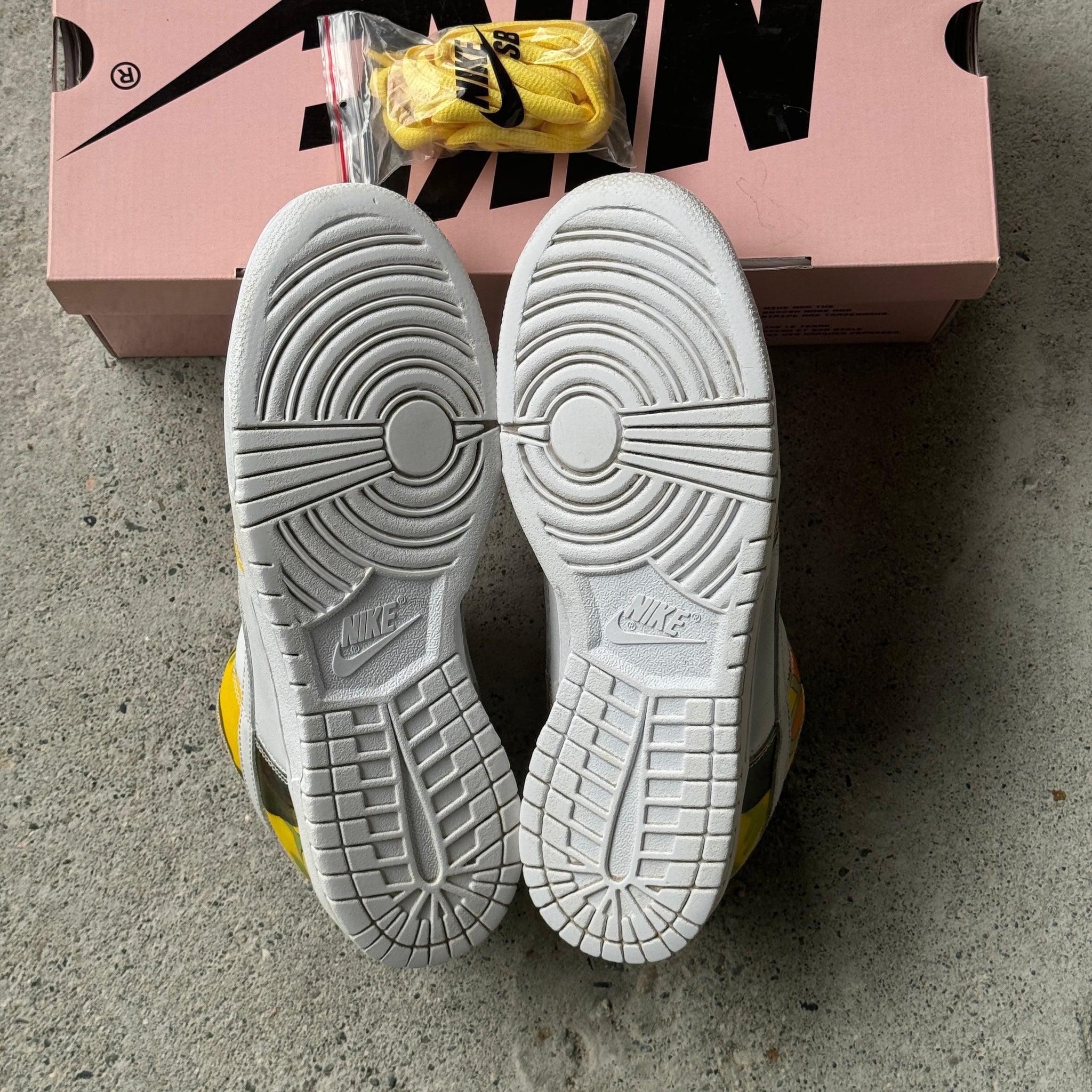 10 US - NIKE SB DUNK LOW DE LA SOUL W BOX 2005