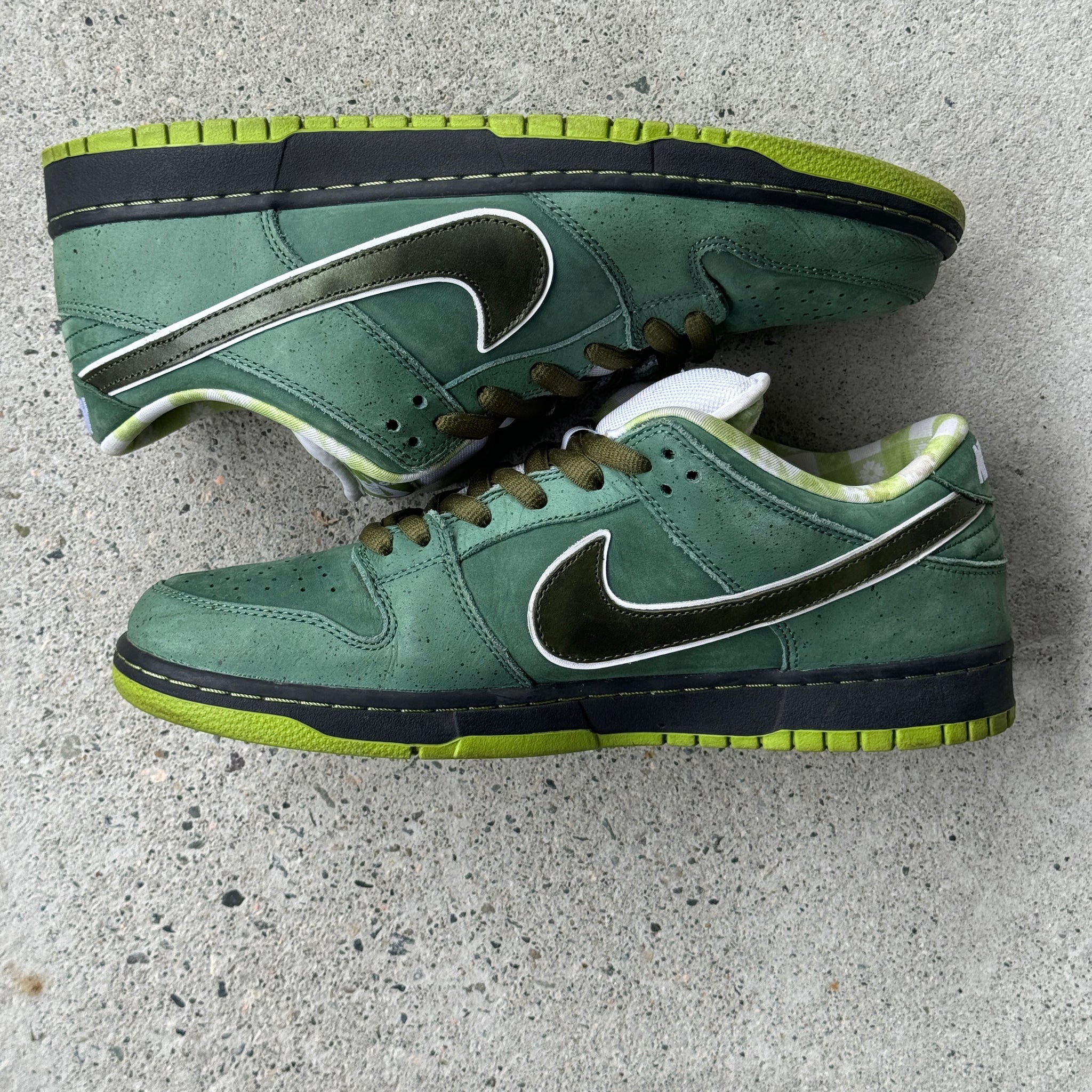 12 US - NIKE SB DUNK LOW GREEN LOBSTER 2018