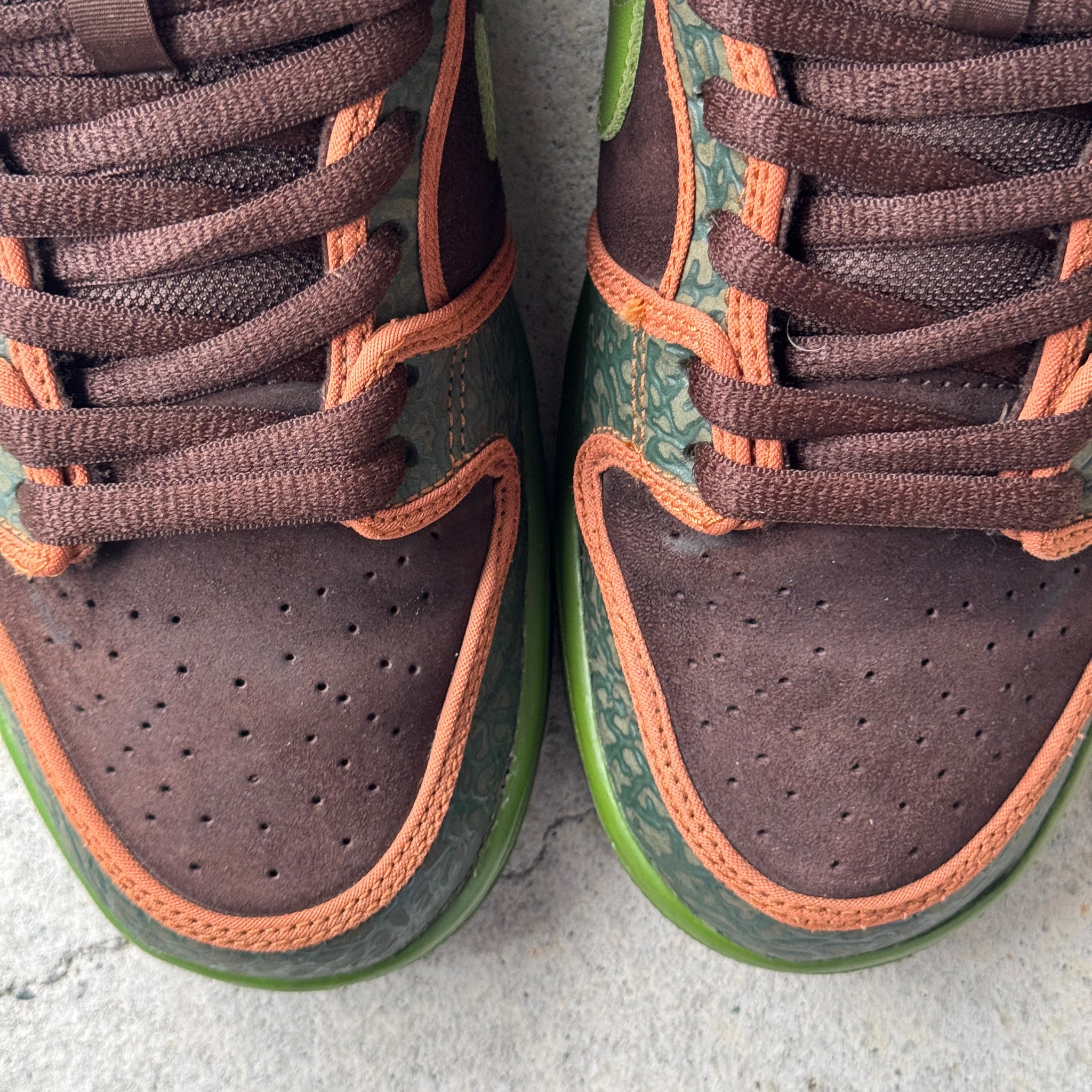 9.5 US - NIKE SB DUNK LOW DE LA SOUL W BOX 2015