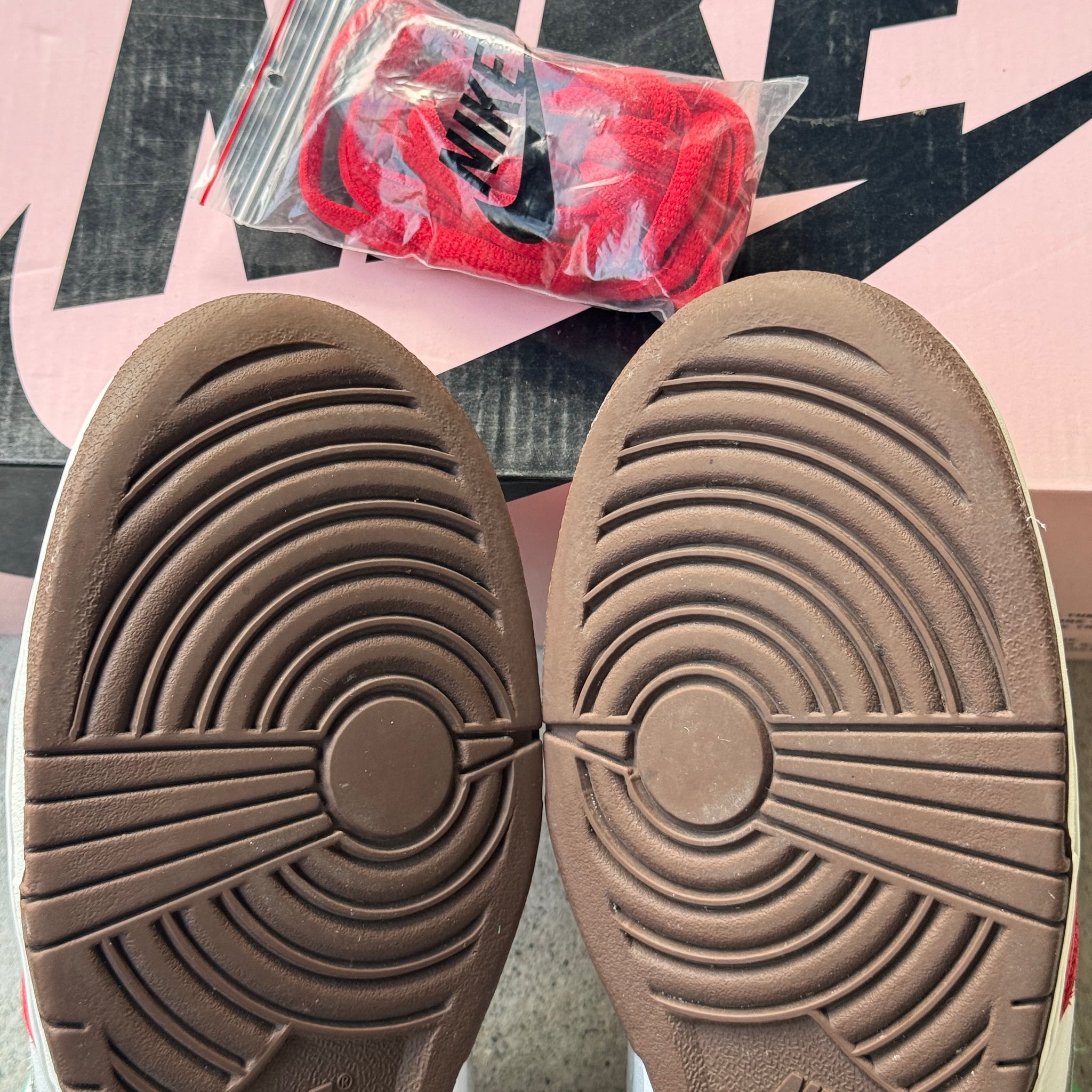 11.5 US - NIKE SB DUNK LOW CINCO DE MAYO W BOX 2005