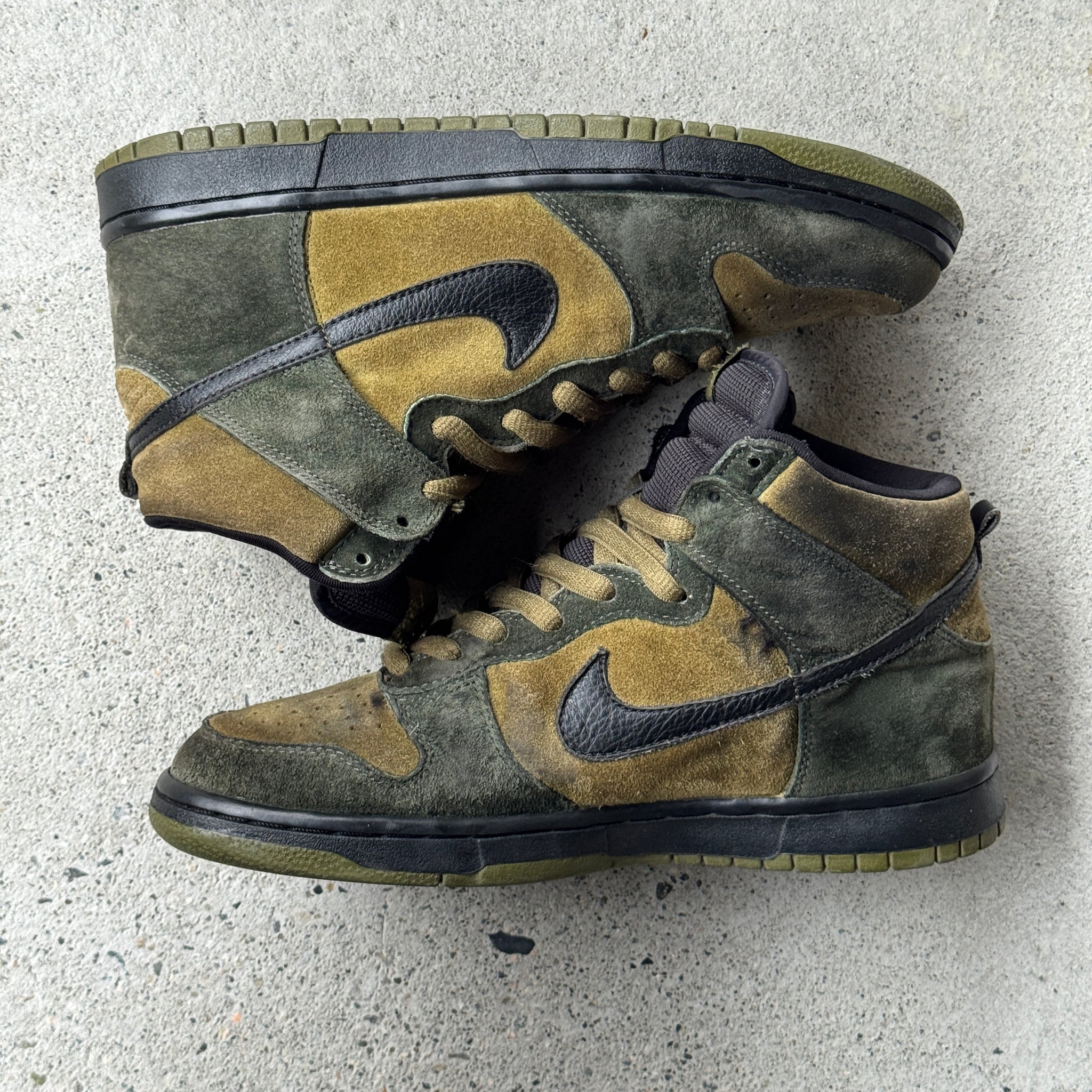 9 US - NIKE SB DUNK HIGH HULK 2003