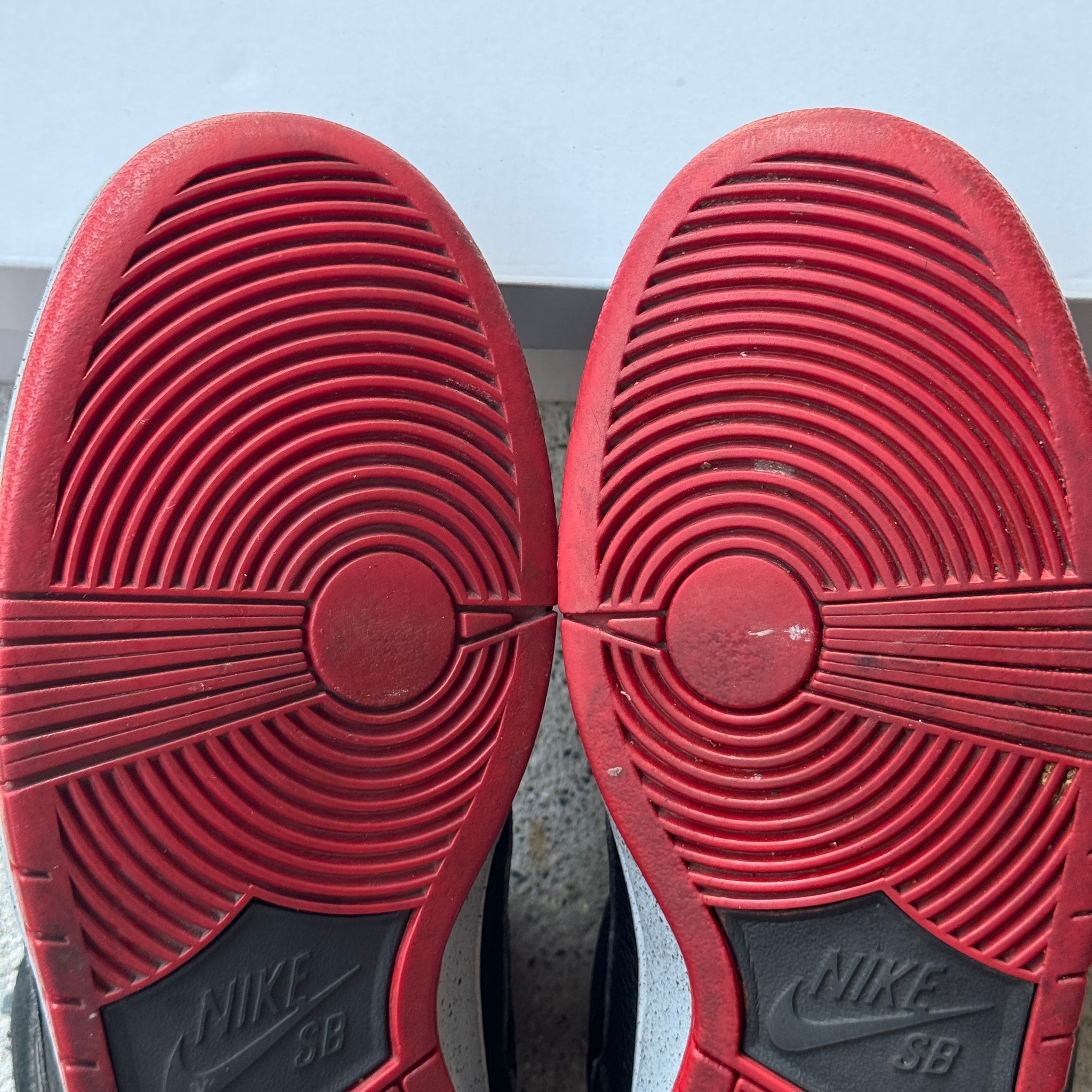 11 US - NIKE SB DUNK LOW BLACK CEMENT 2014