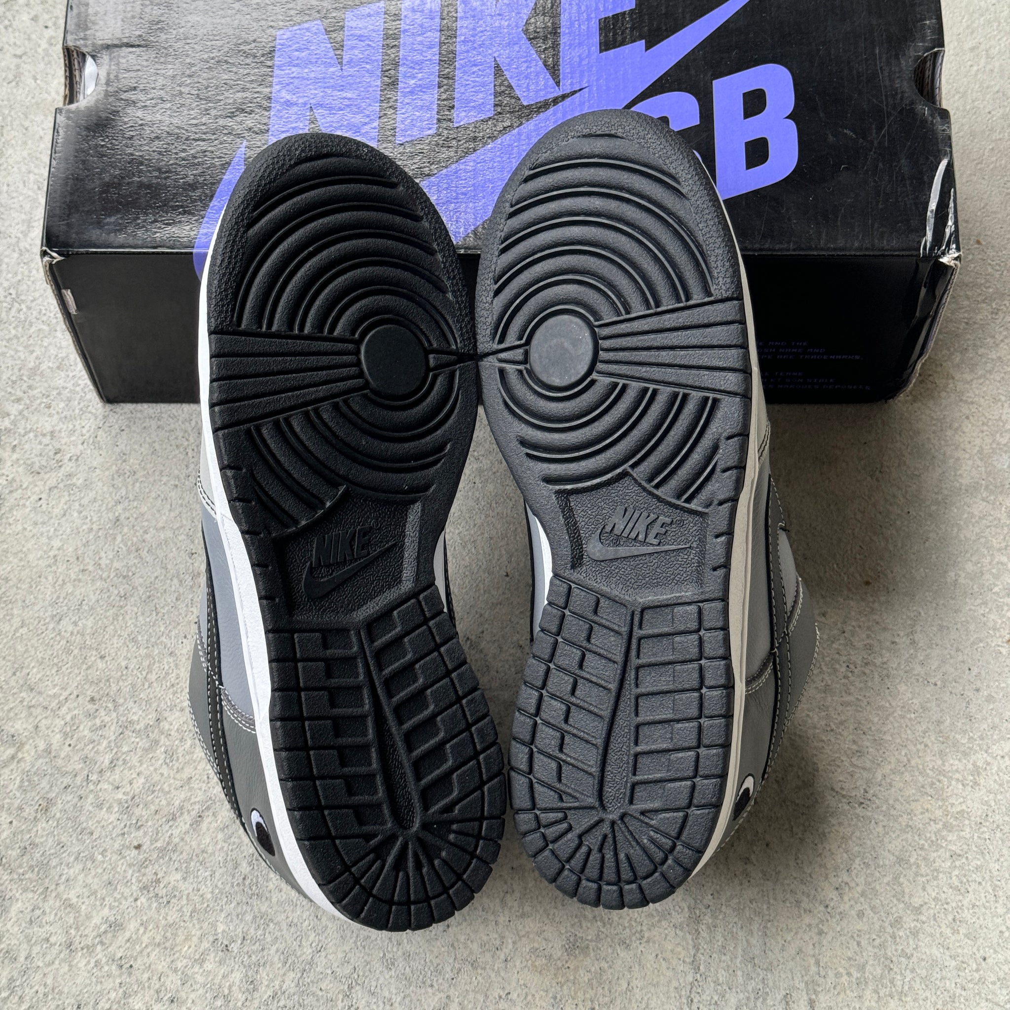 10 US - DS NIKE SB DUNK LOW LUNAR ECLIPSE "WEST" W BOX 2006