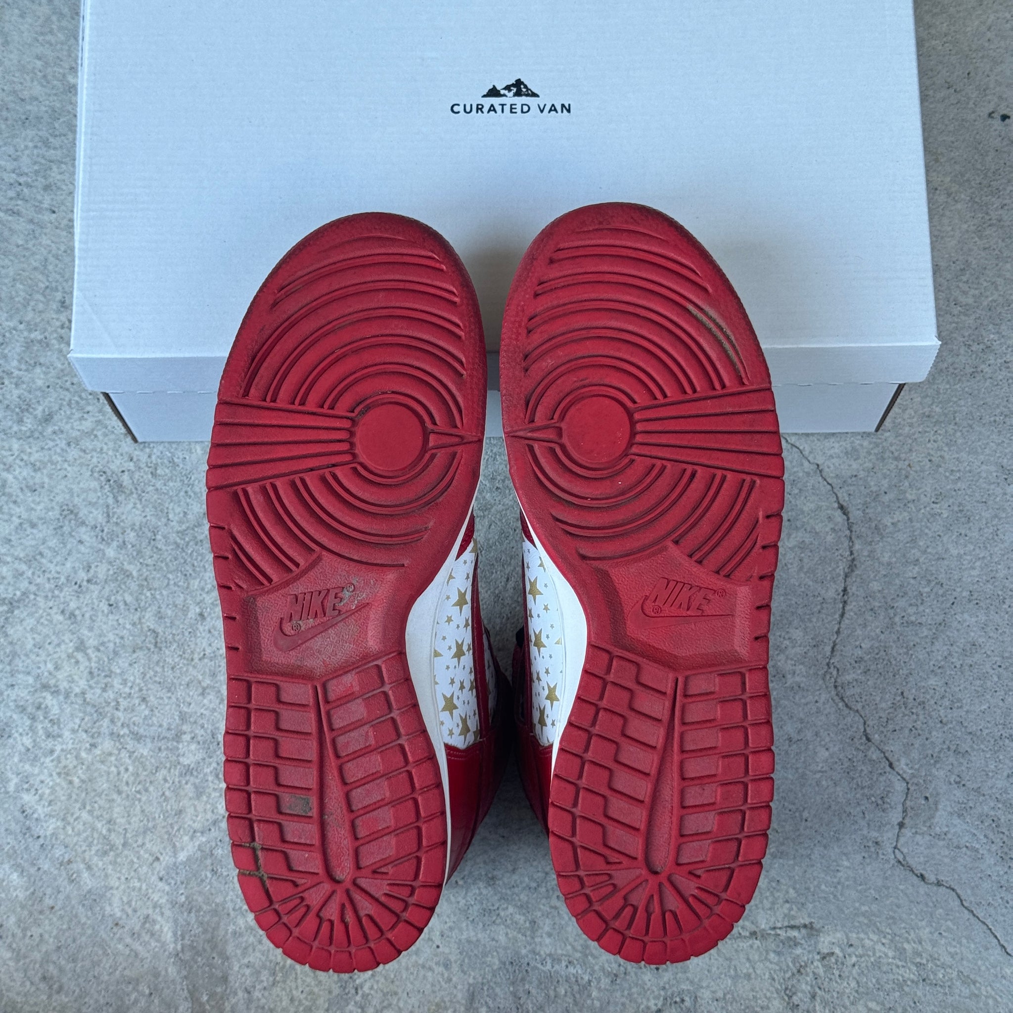 9.5 US - NIKE SB DUNK HIGH RED SUPREME STARS 2003