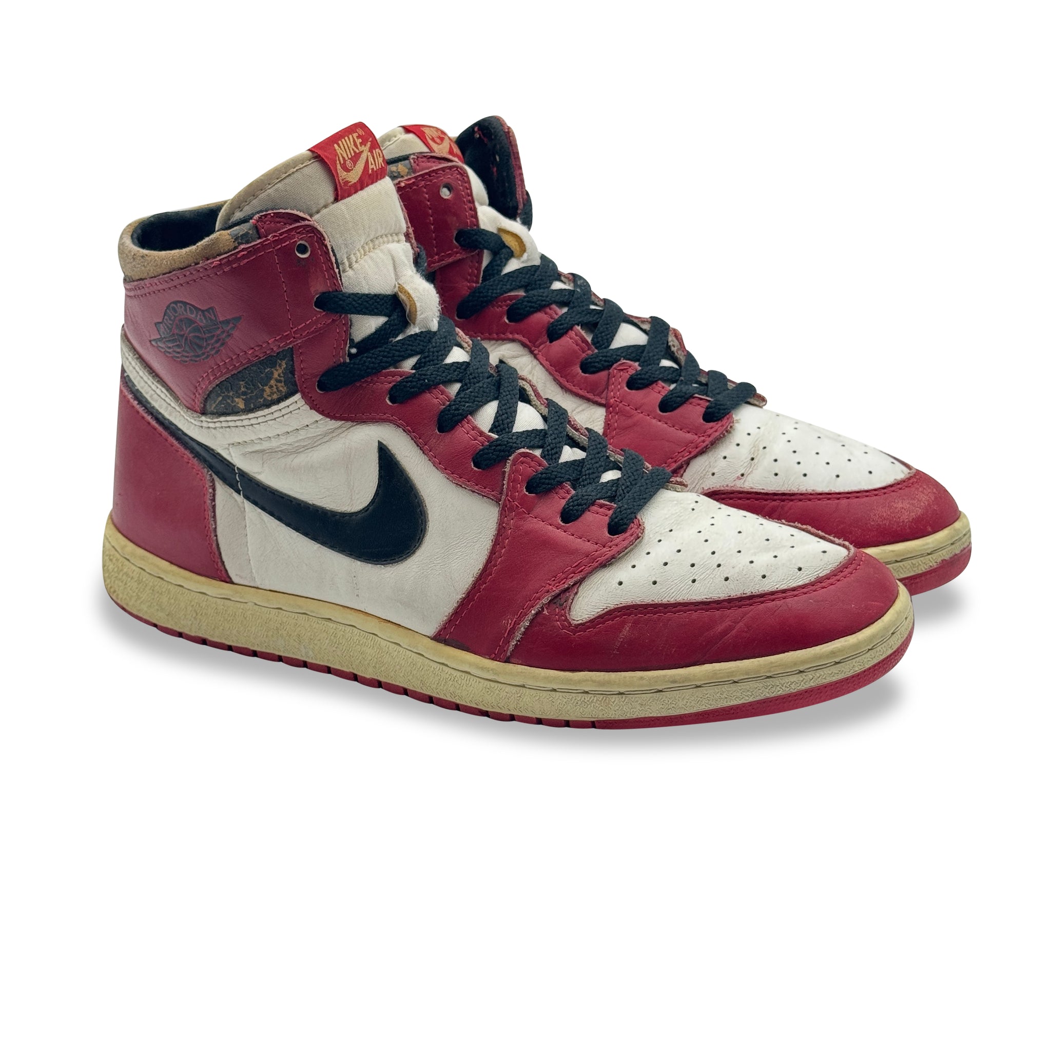 13 US - JORDAN 1 CHICAGO 1985