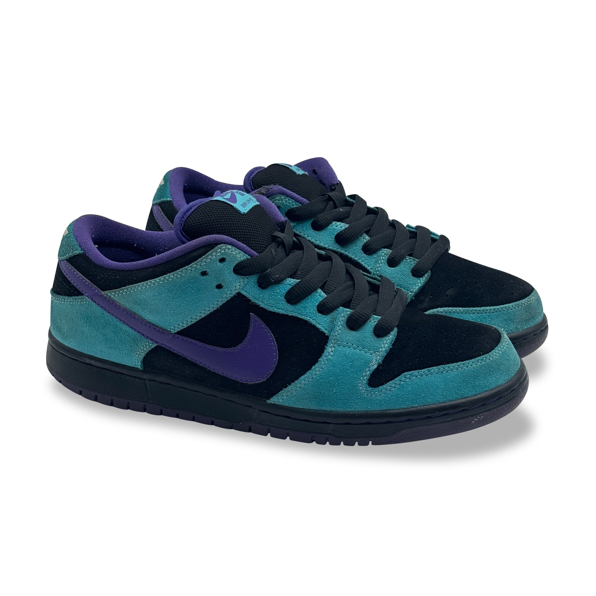 nike dunk sb low skeletor