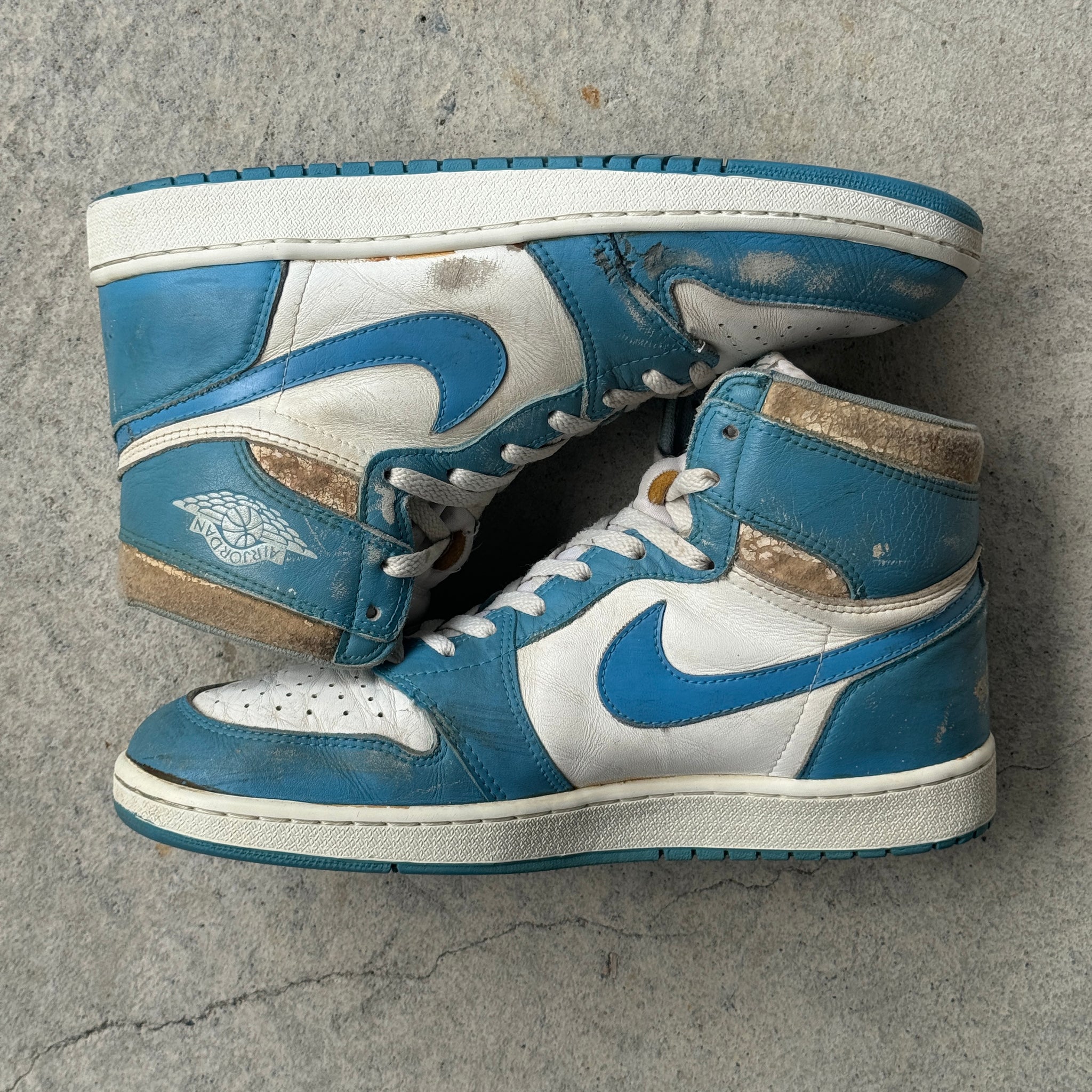 12 US - JORDAN 1 CAROLINA BLUE 1985