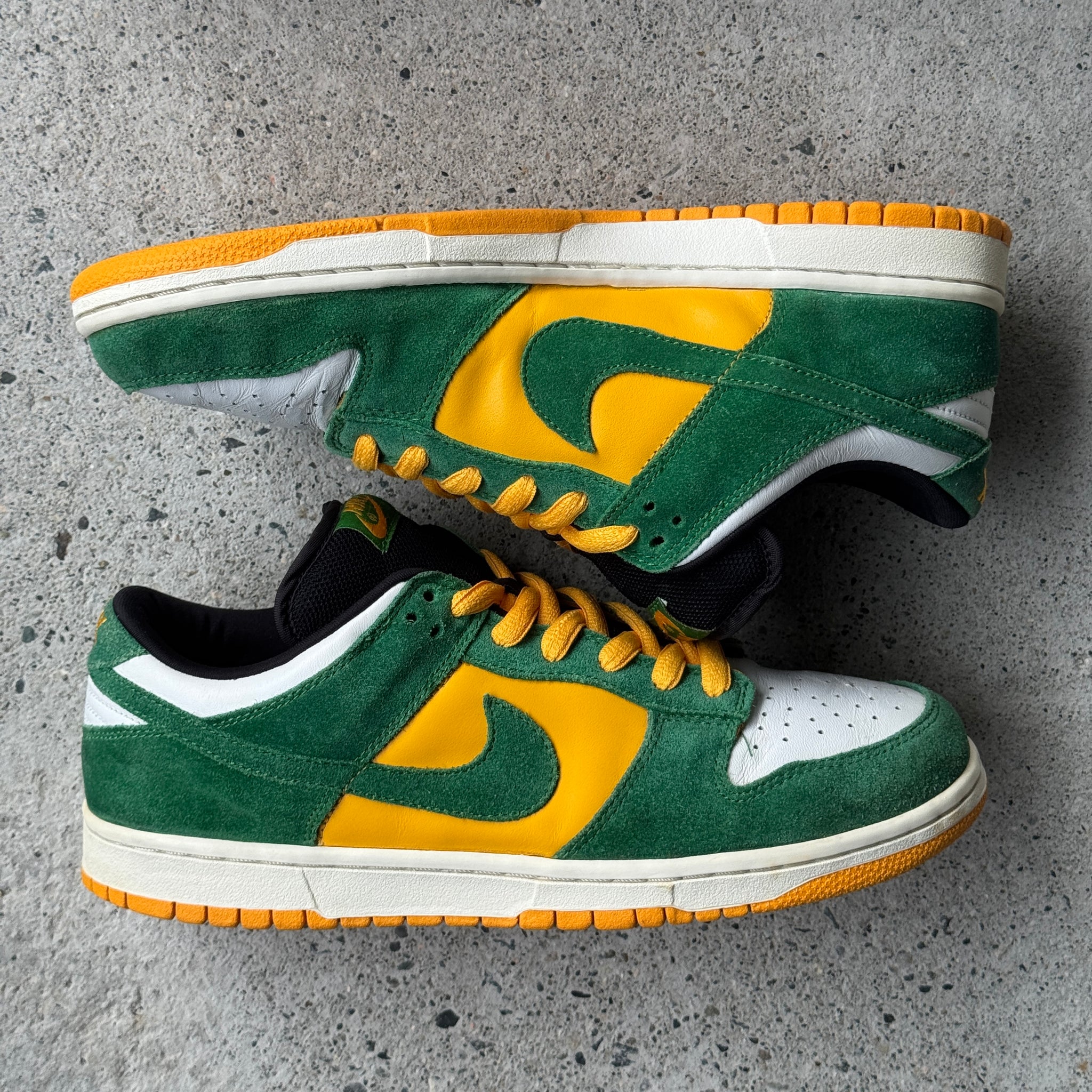 11 US - NIKE SB DUNK LOW BUCK 2004